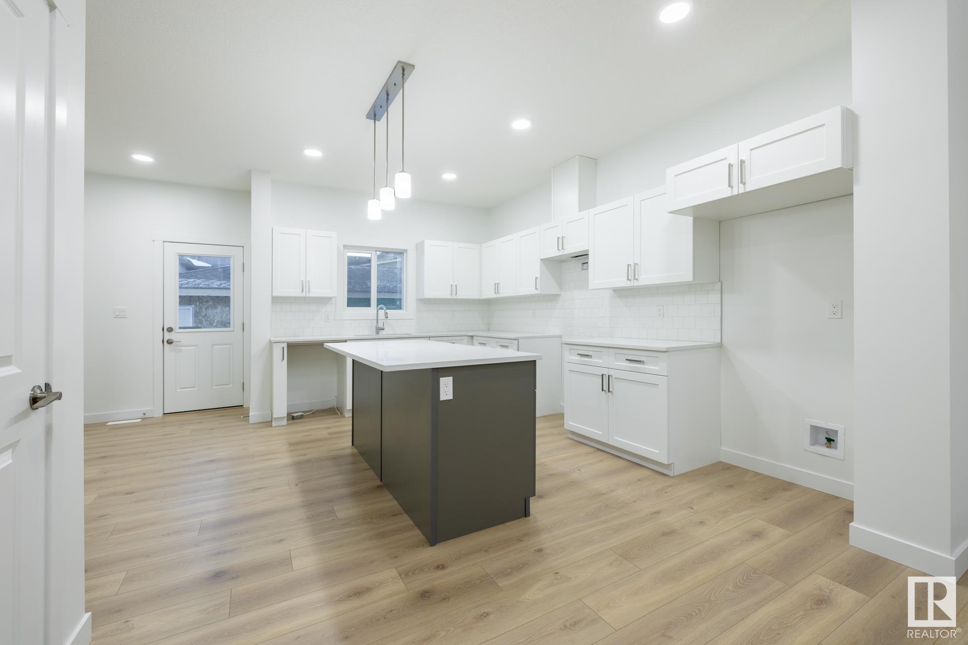      210 salisbury WY , Sherwood Park,  ,T8B 0E8 ;  Listing Number: MLS E4420419