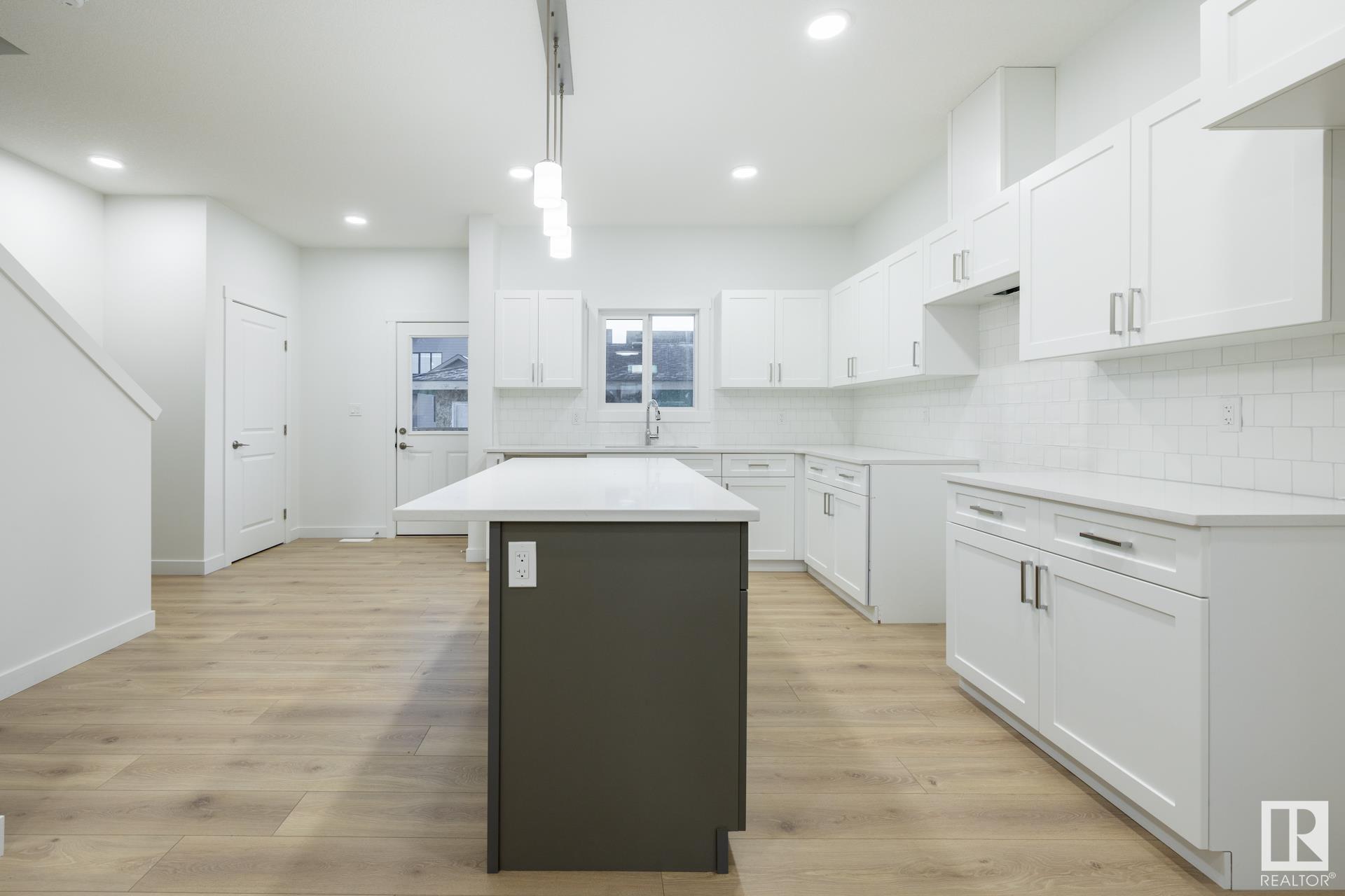      210 salisbury WY , Sherwood Park,  ,T8B 0E8 ;  Listing Number: MLS E4420419