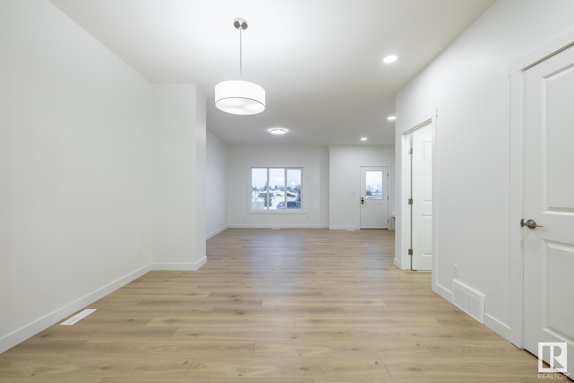      210 salisbury WY , Sherwood Park,  ,T8B 0E8 ;  Listing Number: MLS E4420419