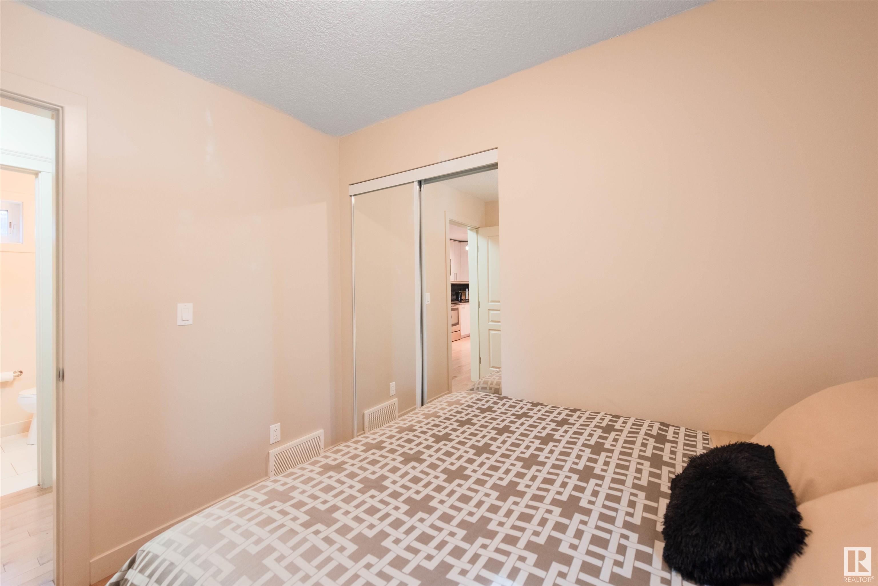      11436 97 ST NW , Edmonton,  ,T5G 1X5 ;  Listing Number: MLS E4420428