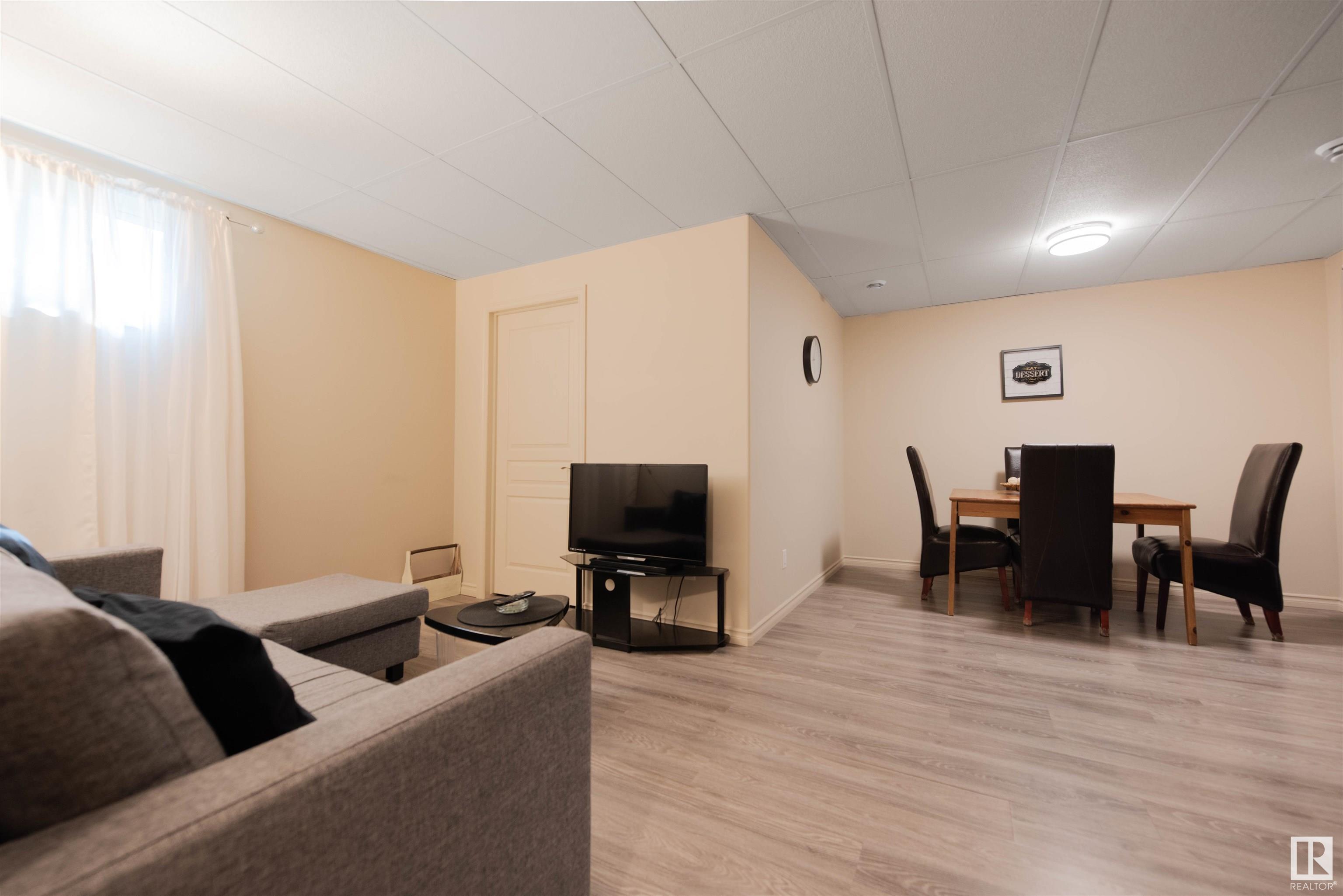      11436 97 ST NW , Edmonton,  ,T5G 1X5 ;  Listing Number: MLS E4420428