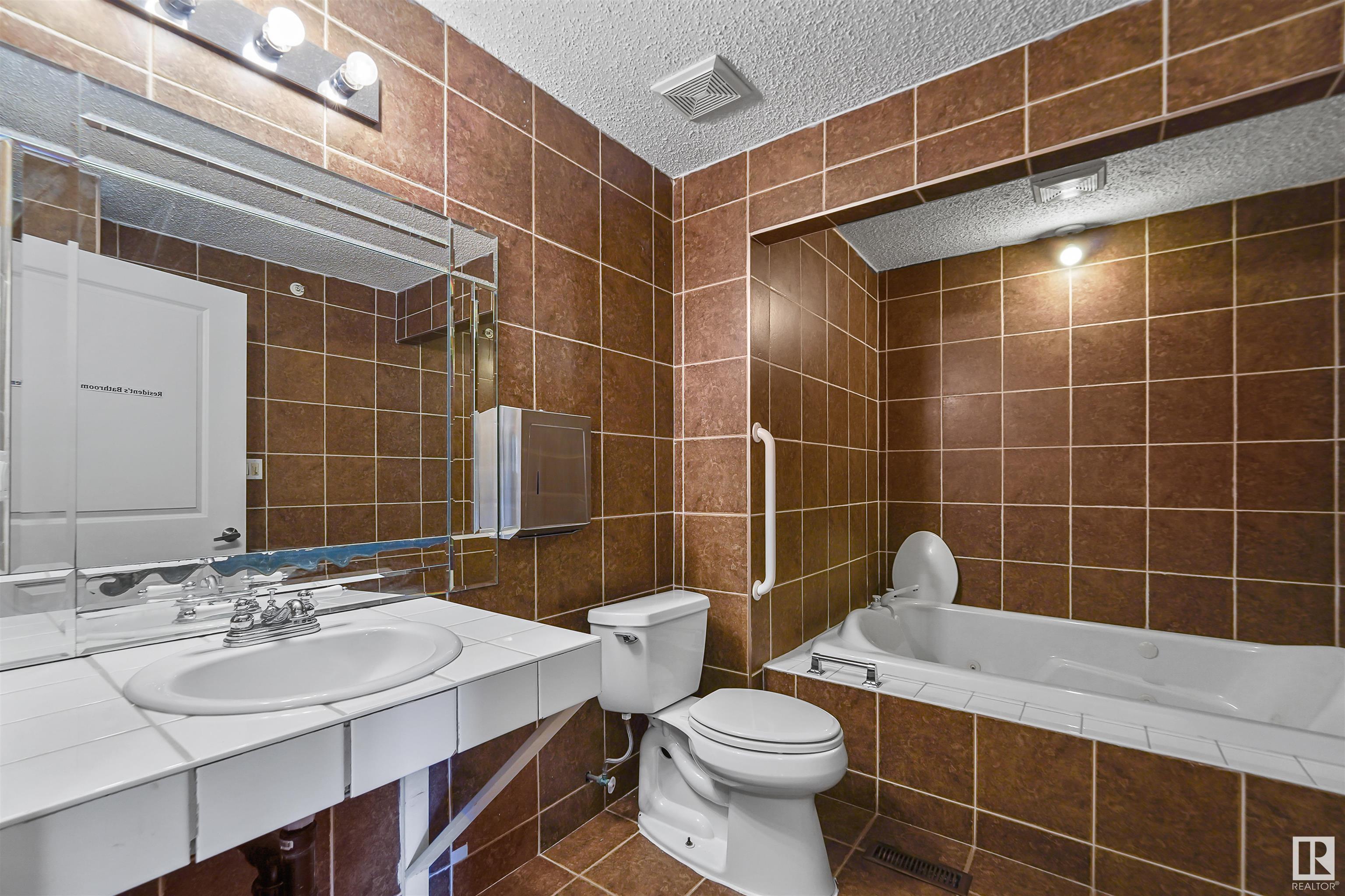      18929 99A AV NW , Edmonton,  ,T5T 3M9 ;  Listing Number: MLS E4420429