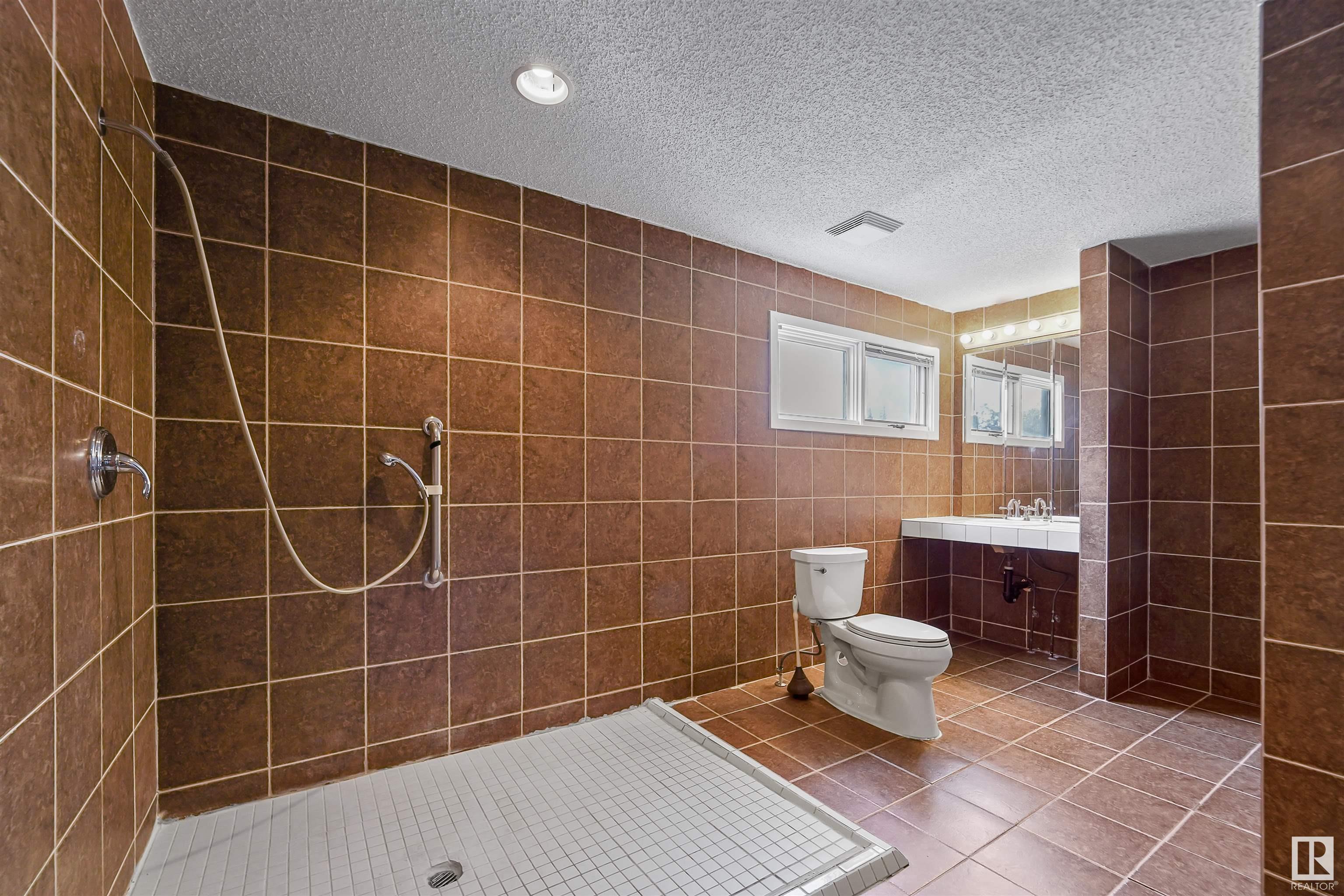      18929 99A AV NW , Edmonton,  ,T5T 3M9 ;  Listing Number: MLS E4420429