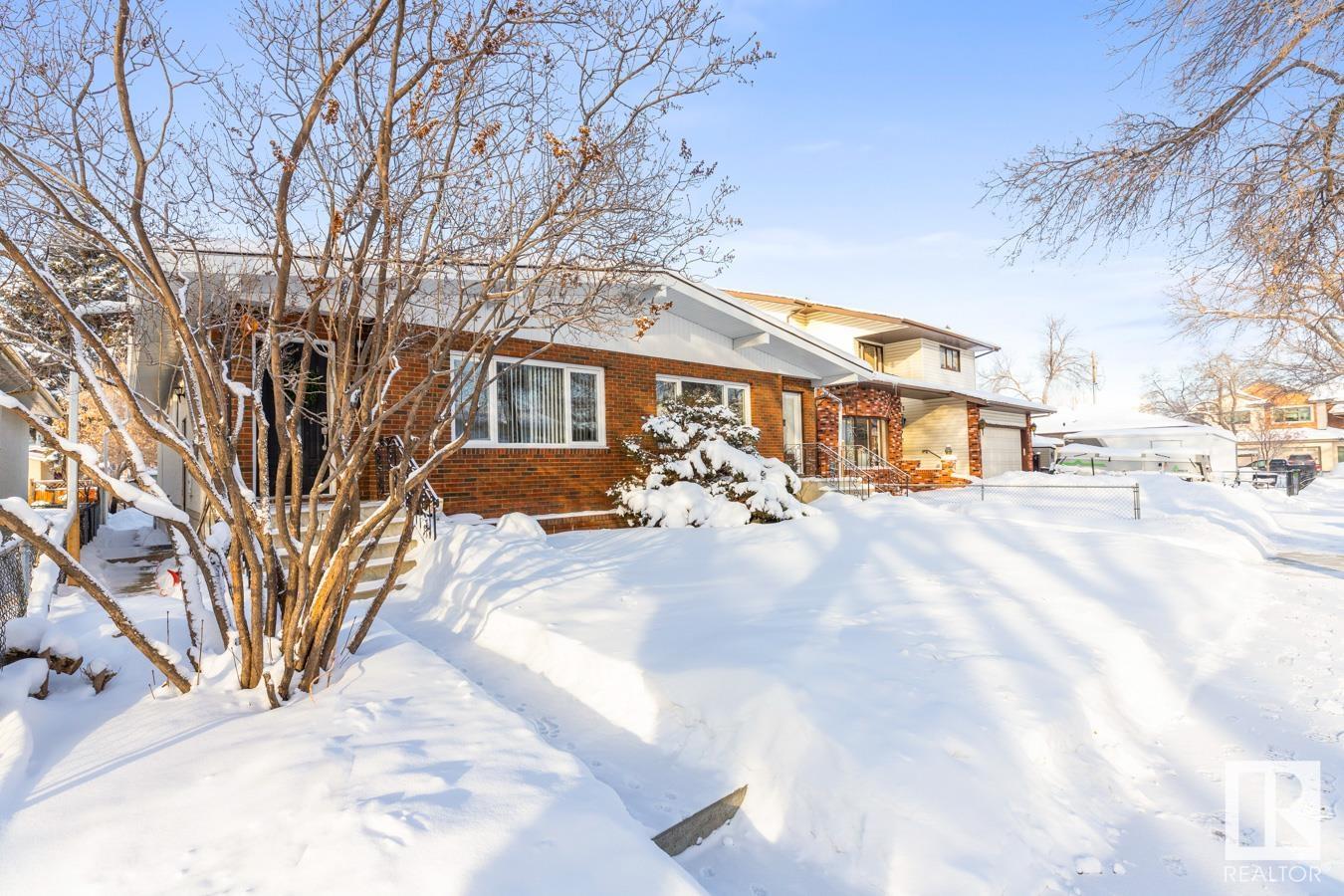      9426/9428 96A ST NW , Edmonton,  ,T6C 3Z7 ;  Listing Number: MLS E4420430
