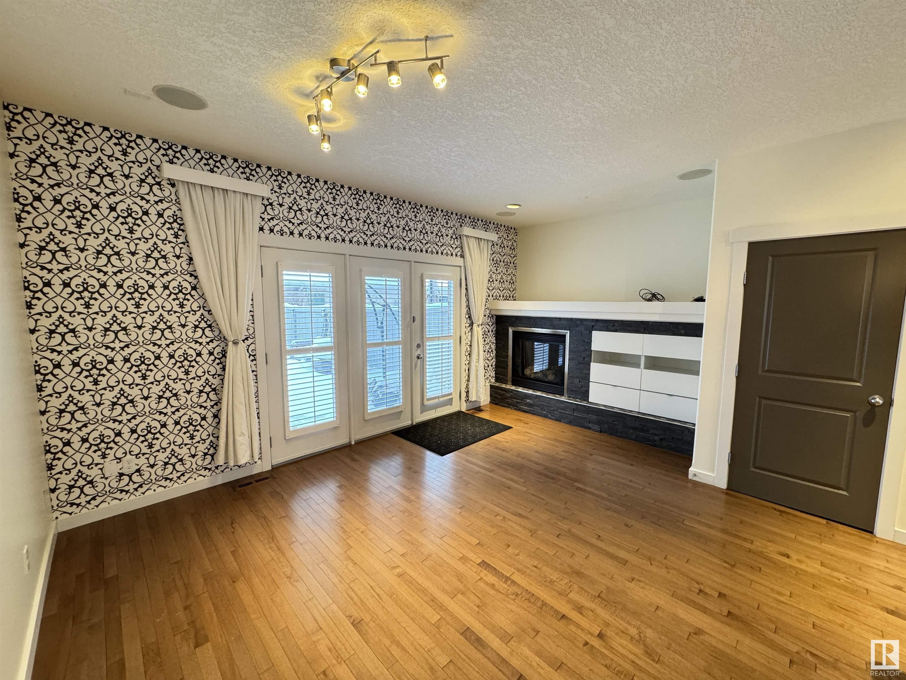      #7 1025 Gault BV NW , Edmonton,  ,T5E 1Z9 ;  Listing Number: MLS E4420432