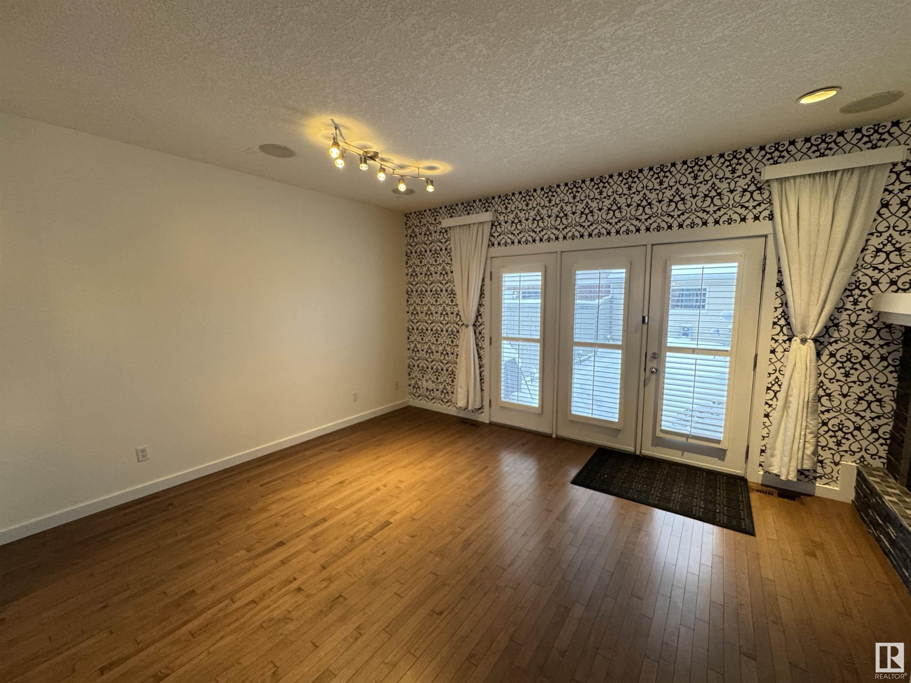      #7 1025 Gault BV NW , Edmonton,  ,T5E 1Z9 ;  Listing Number: MLS E4420432