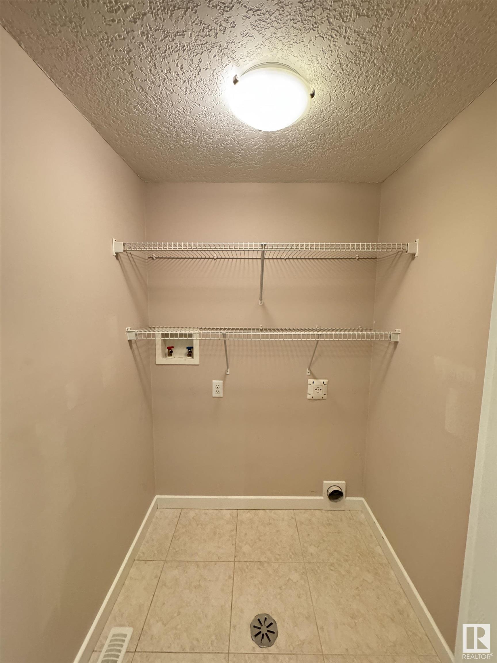      #7 1025 Gault BV NW , Edmonton,  ,T5E 1Z9 ;  Listing Number: MLS E4420432