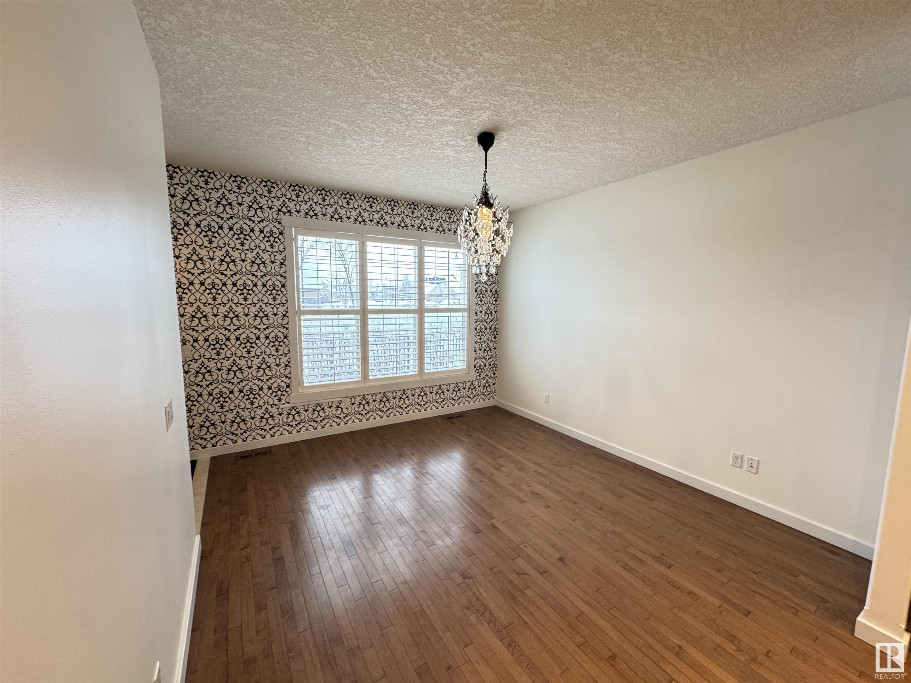      #7 1025 Gault BV NW , Edmonton,  ,T5E 1Z9 ;  Listing Number: MLS E4420432