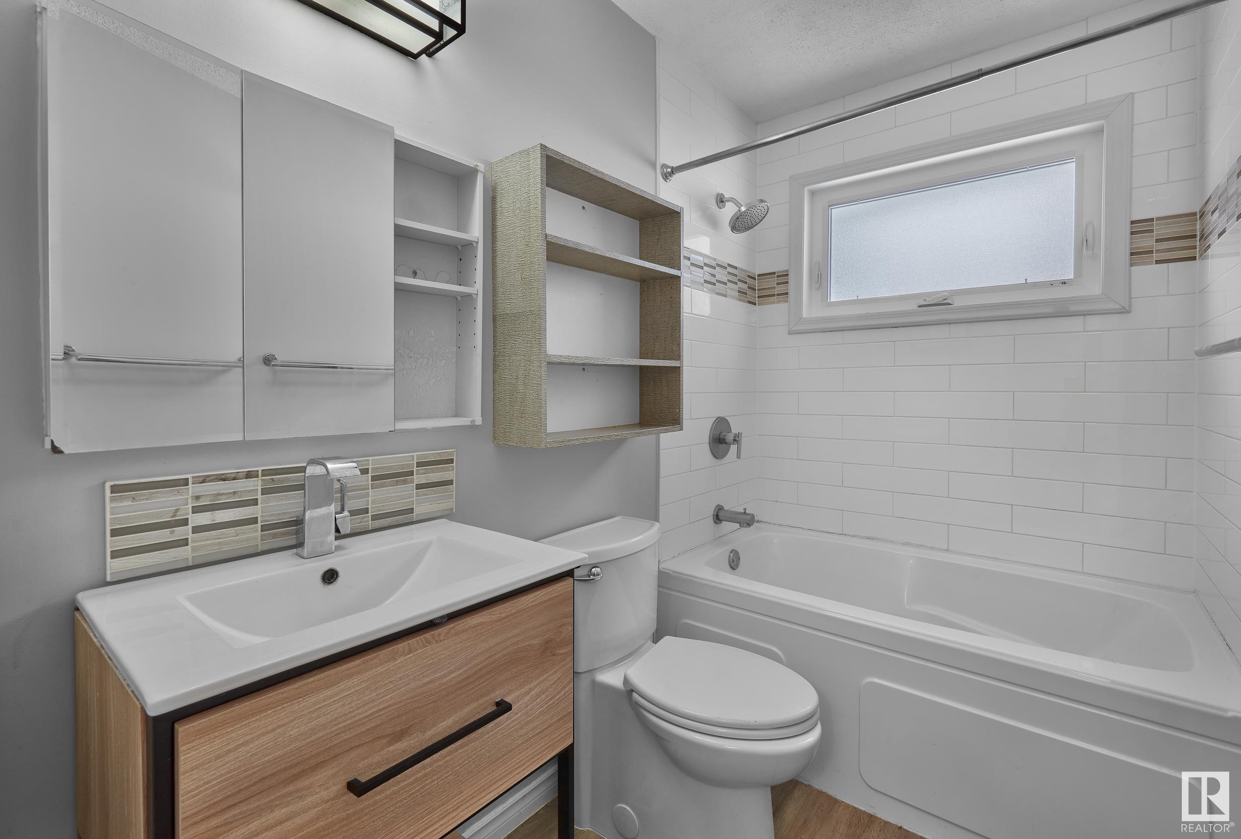      12 GORDON CR , St. Albert,  ,T8N 0V6 ;  Listing Number: MLS E4420435