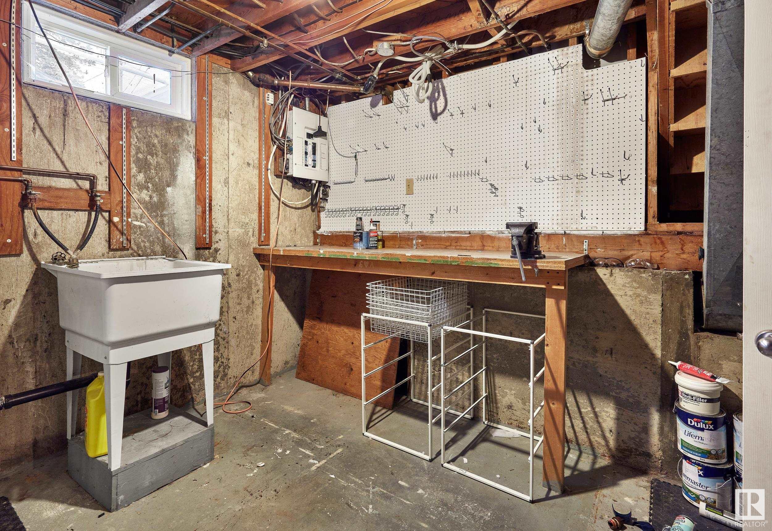      12 GORDON CR , St. Albert,  ,T8N 0V6 ;  Listing Number: MLS E4420435