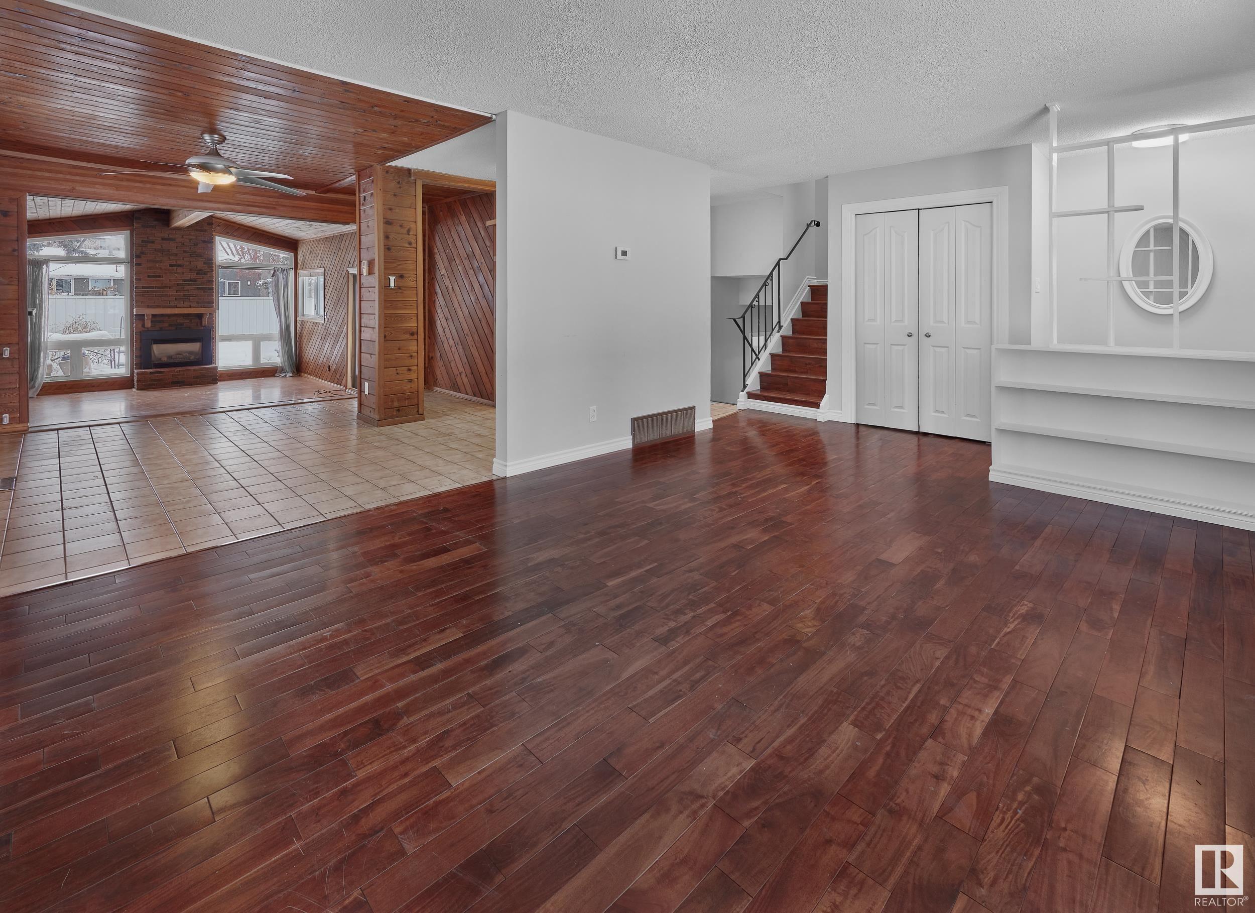      12 GORDON CR , St. Albert,  ,T8N 0V6 ;  Listing Number: MLS E4420435