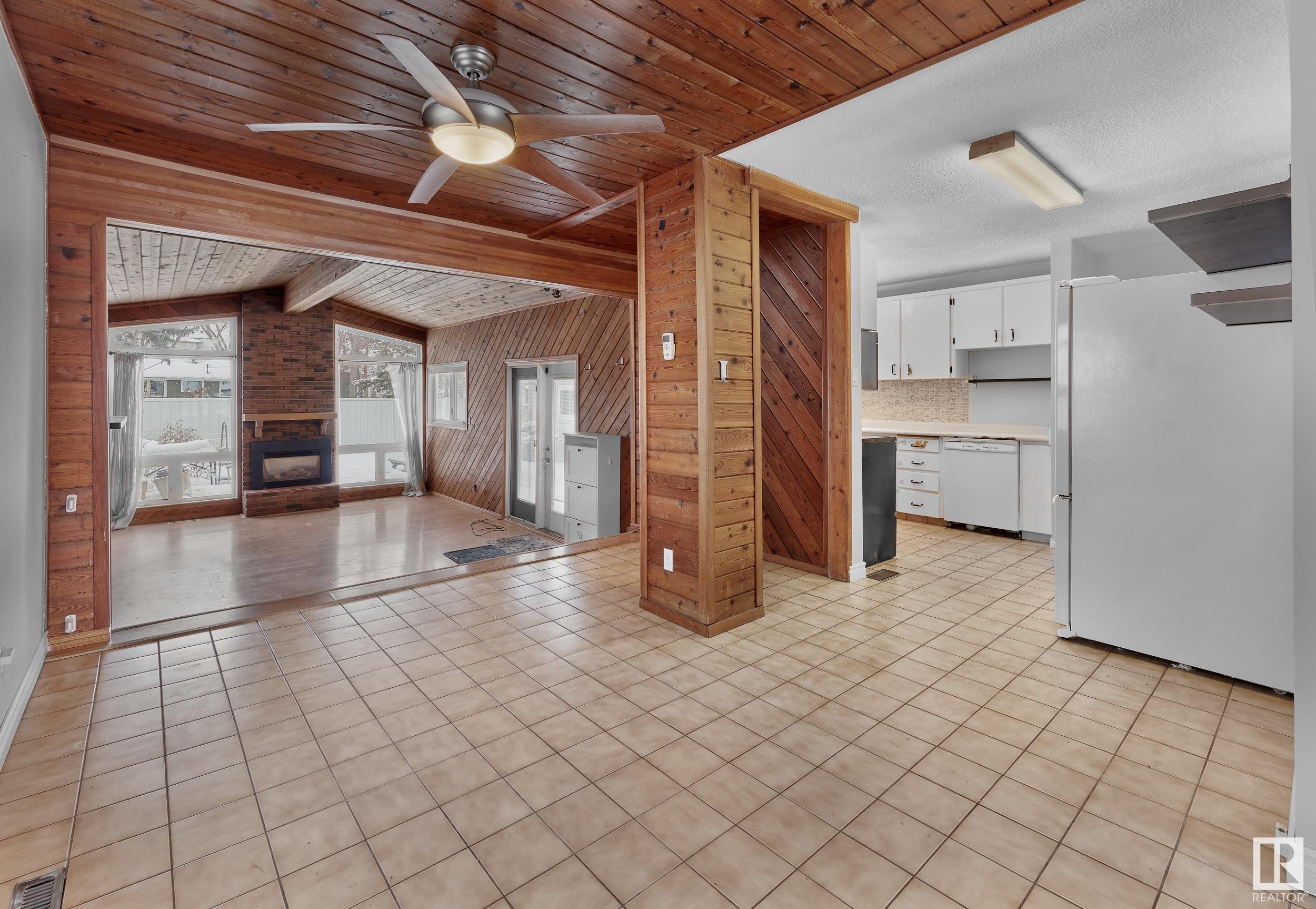      12 GORDON CR , St. Albert,  ,T8N 0V6 ;  Listing Number: MLS E4420435