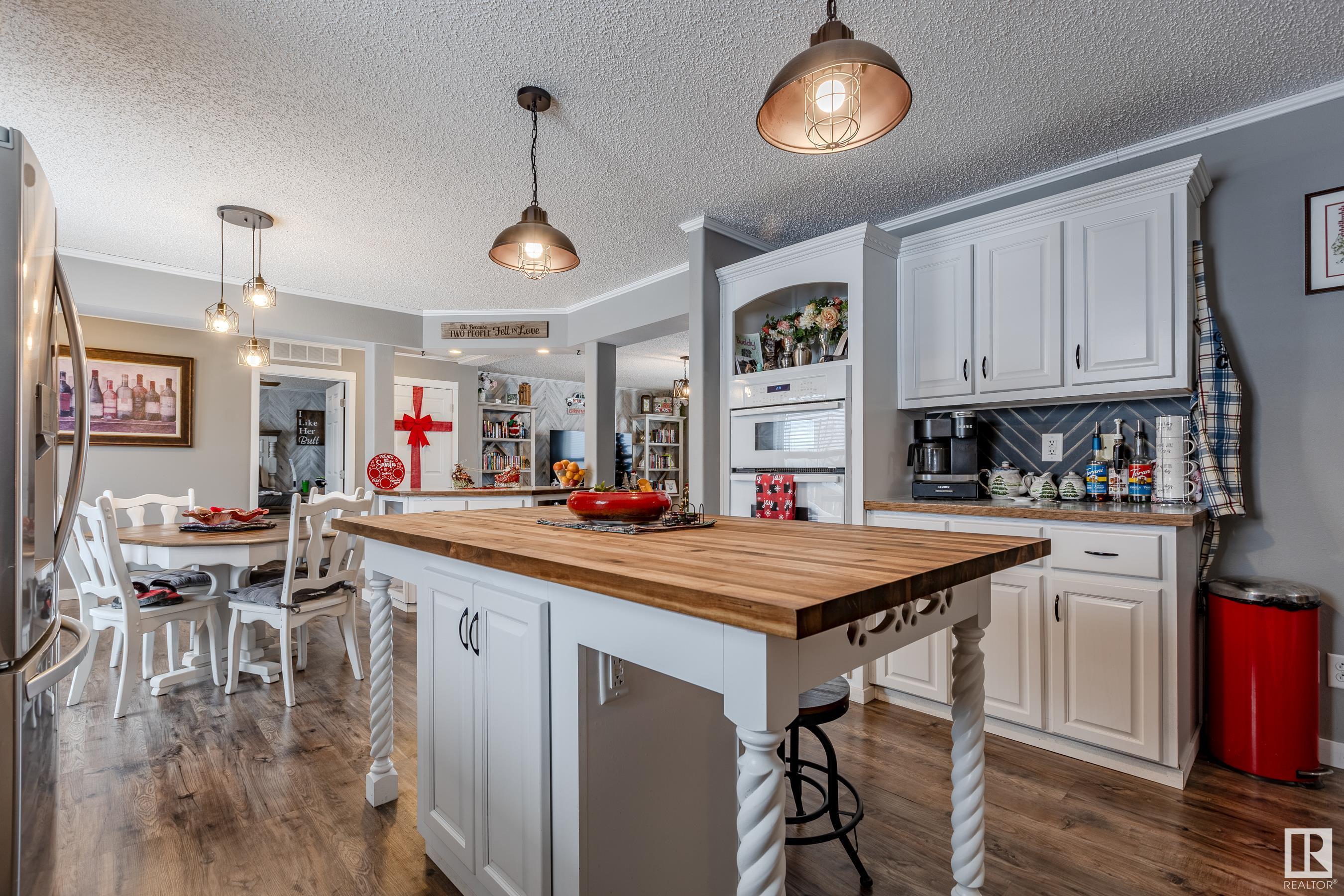      5228 TWP RD 564 , Rural Lac Ste. Anne County,  ,T0E 0J0 ;  Listing Number: MLS E4420445