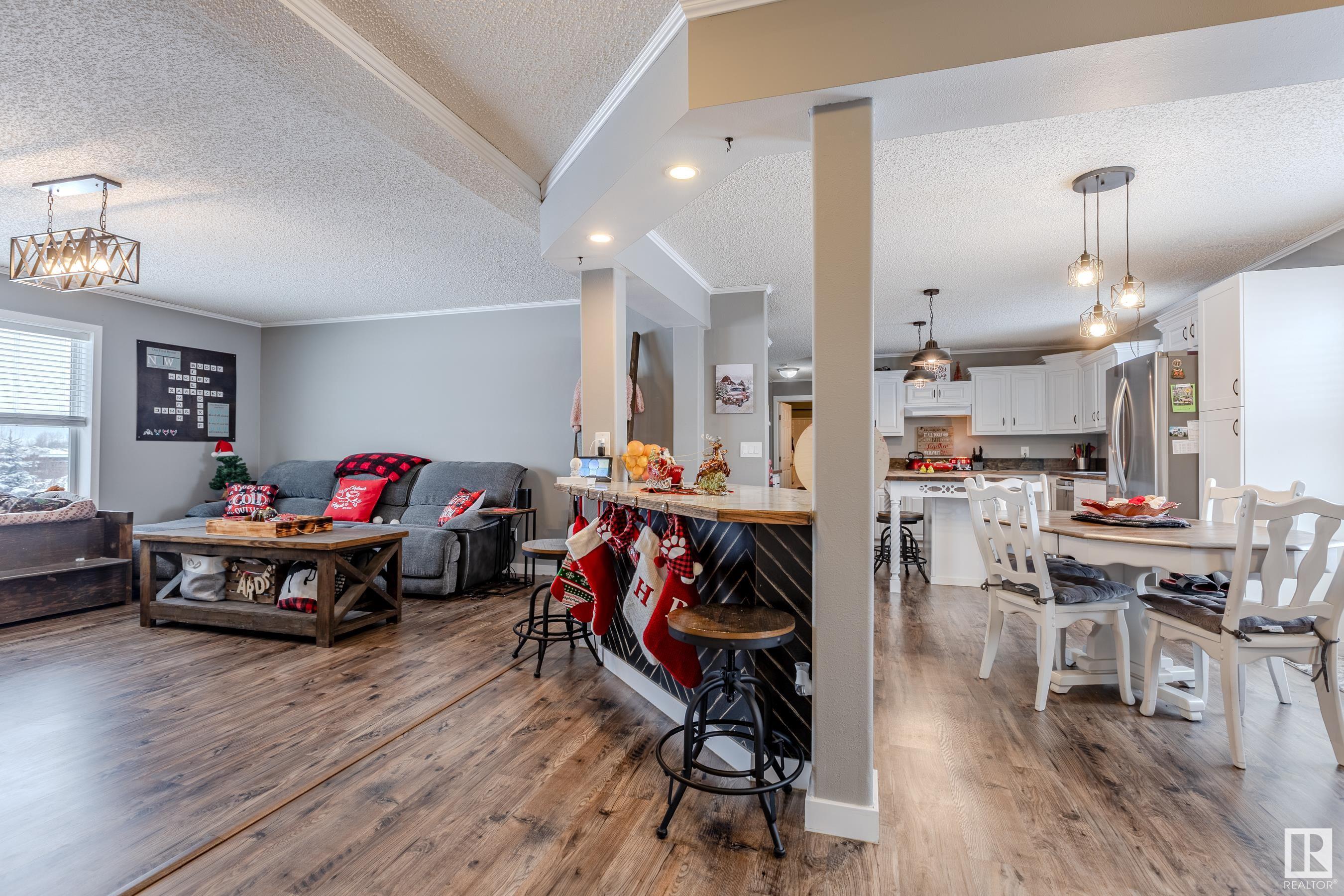      5228 TWP RD 564 , Rural Lac Ste. Anne County,  ,T0E 0J0 ;  Listing Number: MLS E4420445