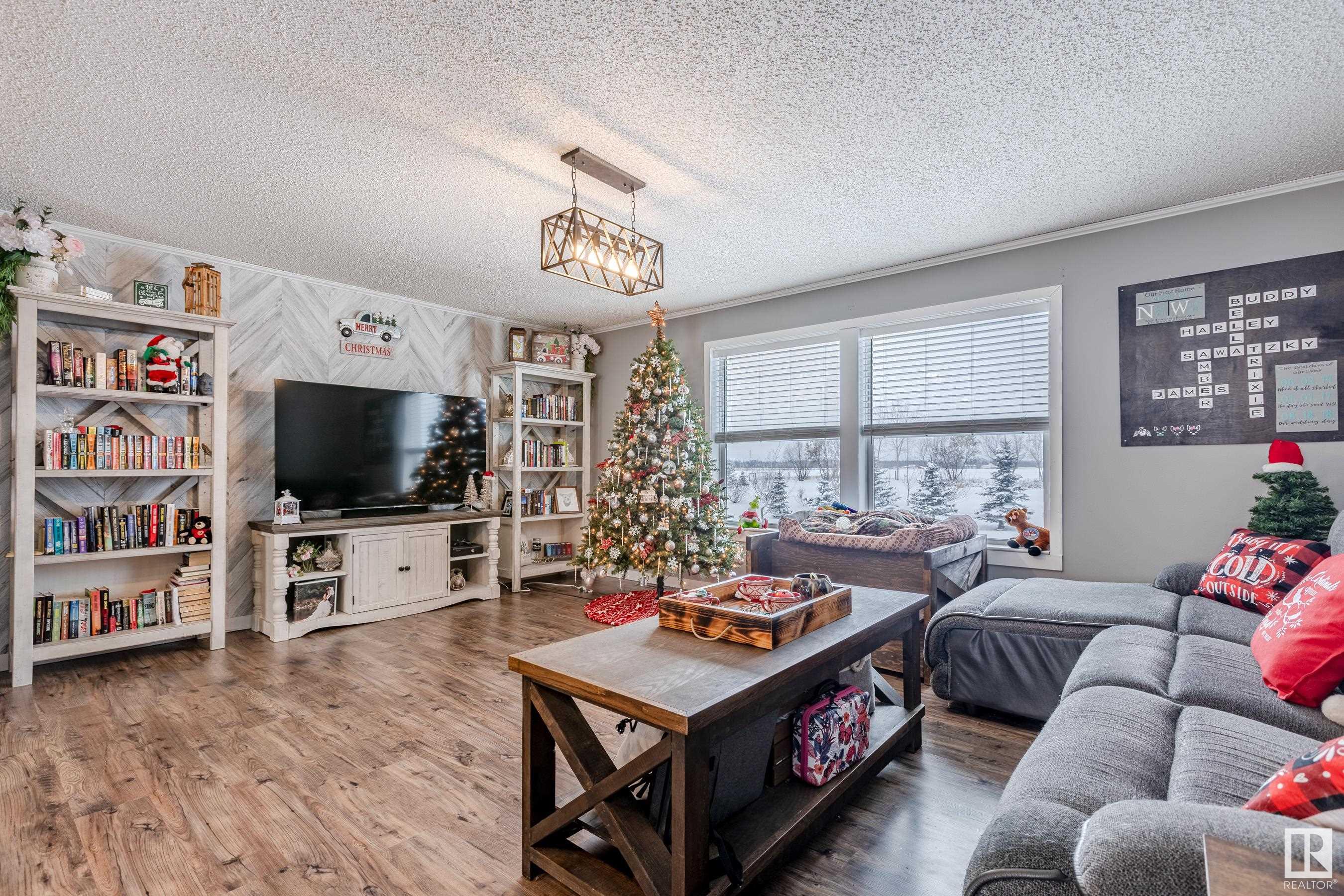      5228 TWP RD 564 , Rural Lac Ste. Anne County,  ,T0E 0J0 ;  Listing Number: MLS E4420445