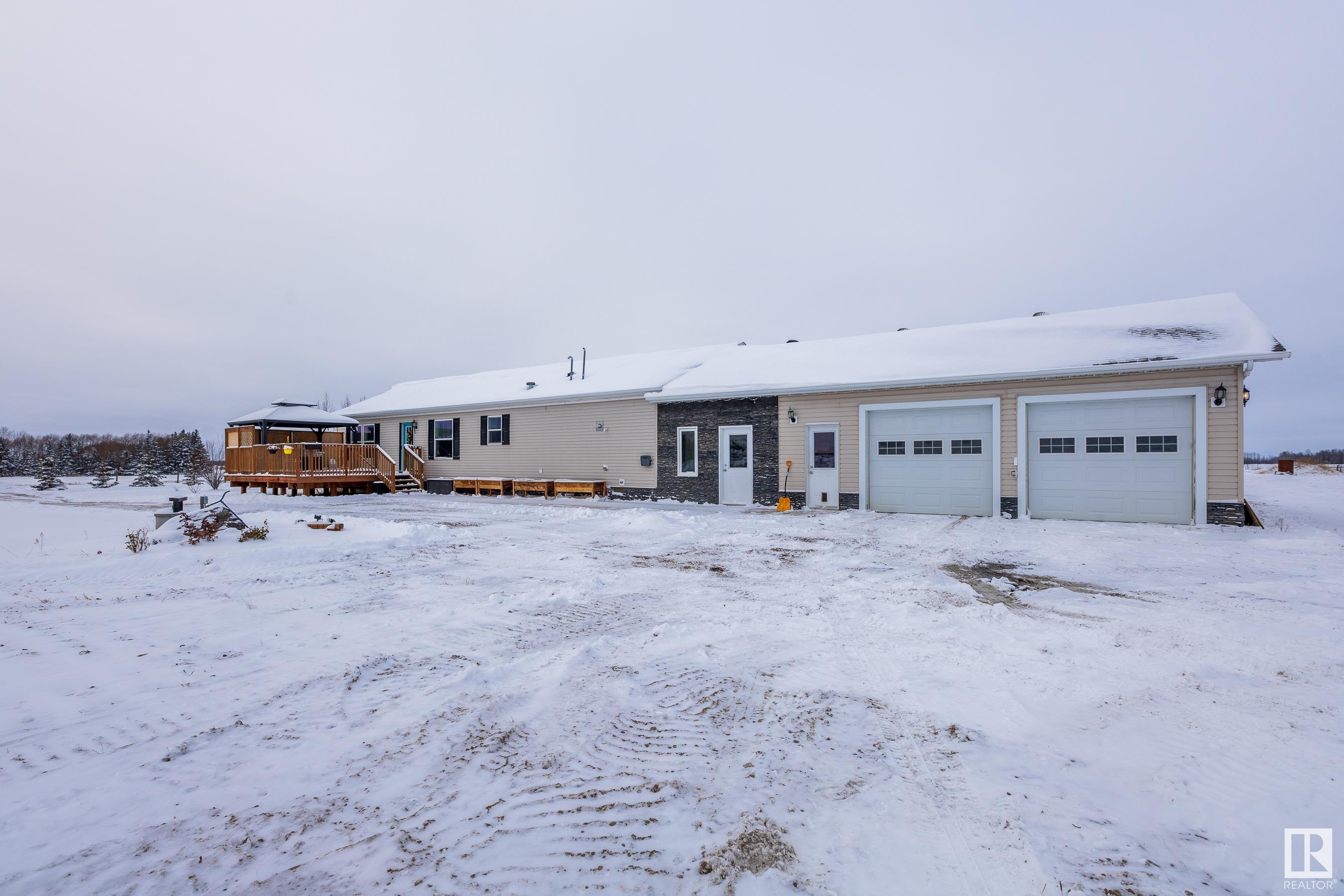      5228 TWP RD 564 , Rural Lac Ste. Anne County,  ,T0E 0J0 ;  Listing Number: MLS E4420445