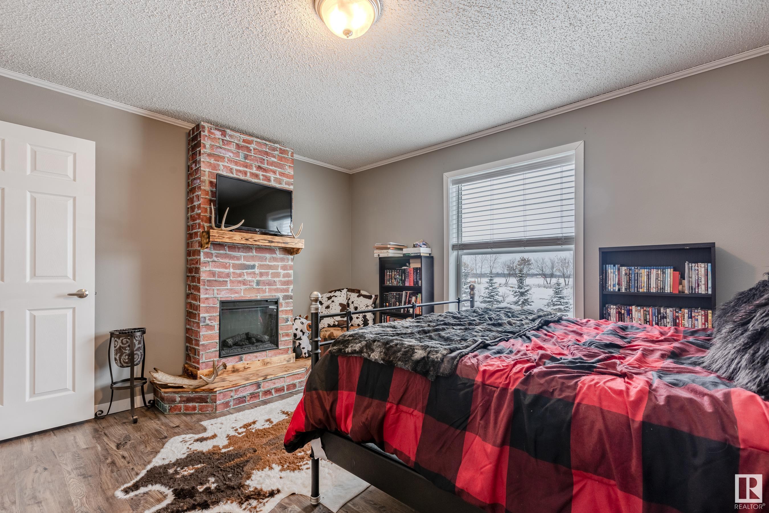     5228 TWP RD 564 , Rural Lac Ste. Anne County,  ,T0E 0J0 ;  Listing Number: MLS E4420445