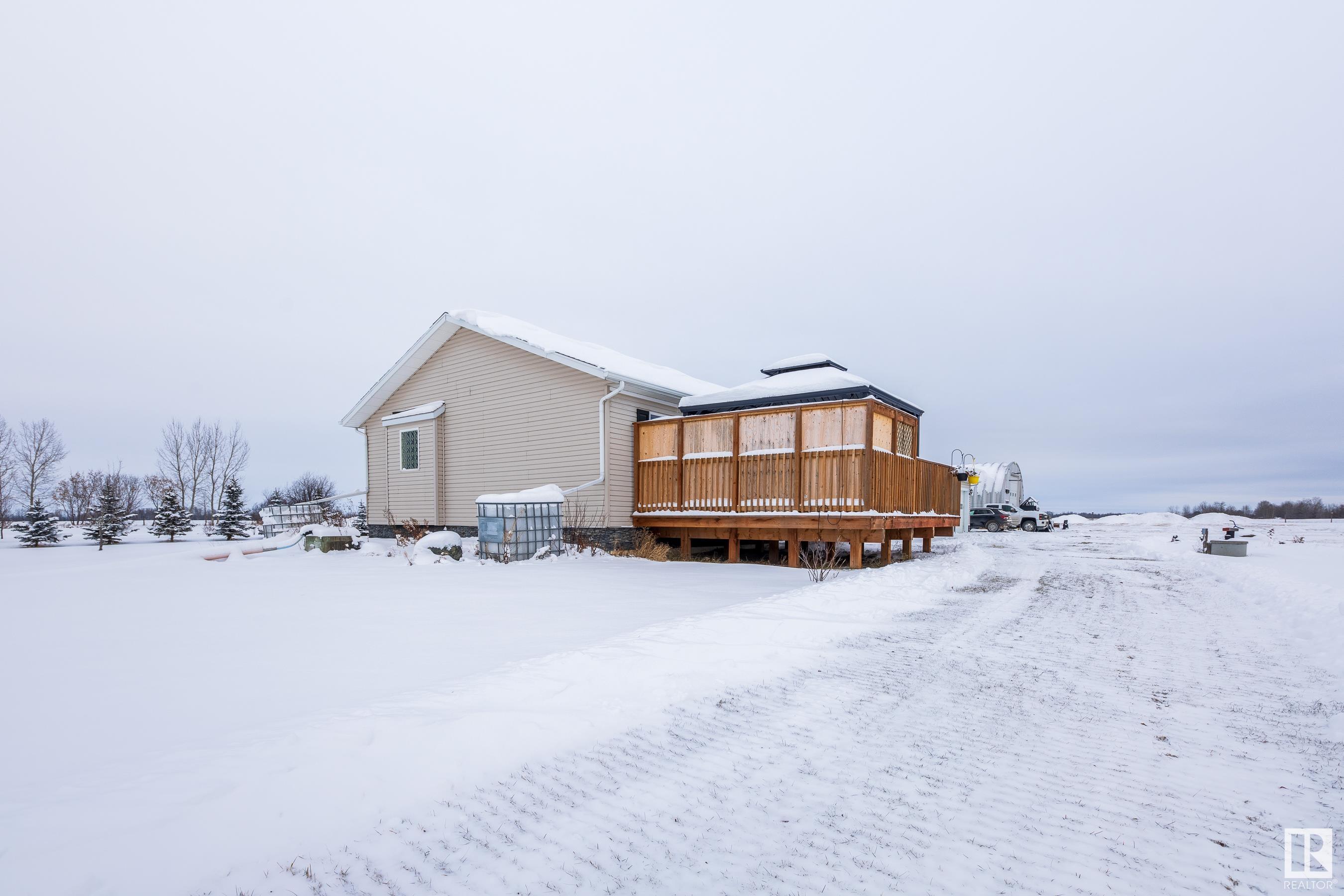      5228 TWP RD 564 , Rural Lac Ste. Anne County,  ,T0E 0J0 ;  Listing Number: MLS E4420445