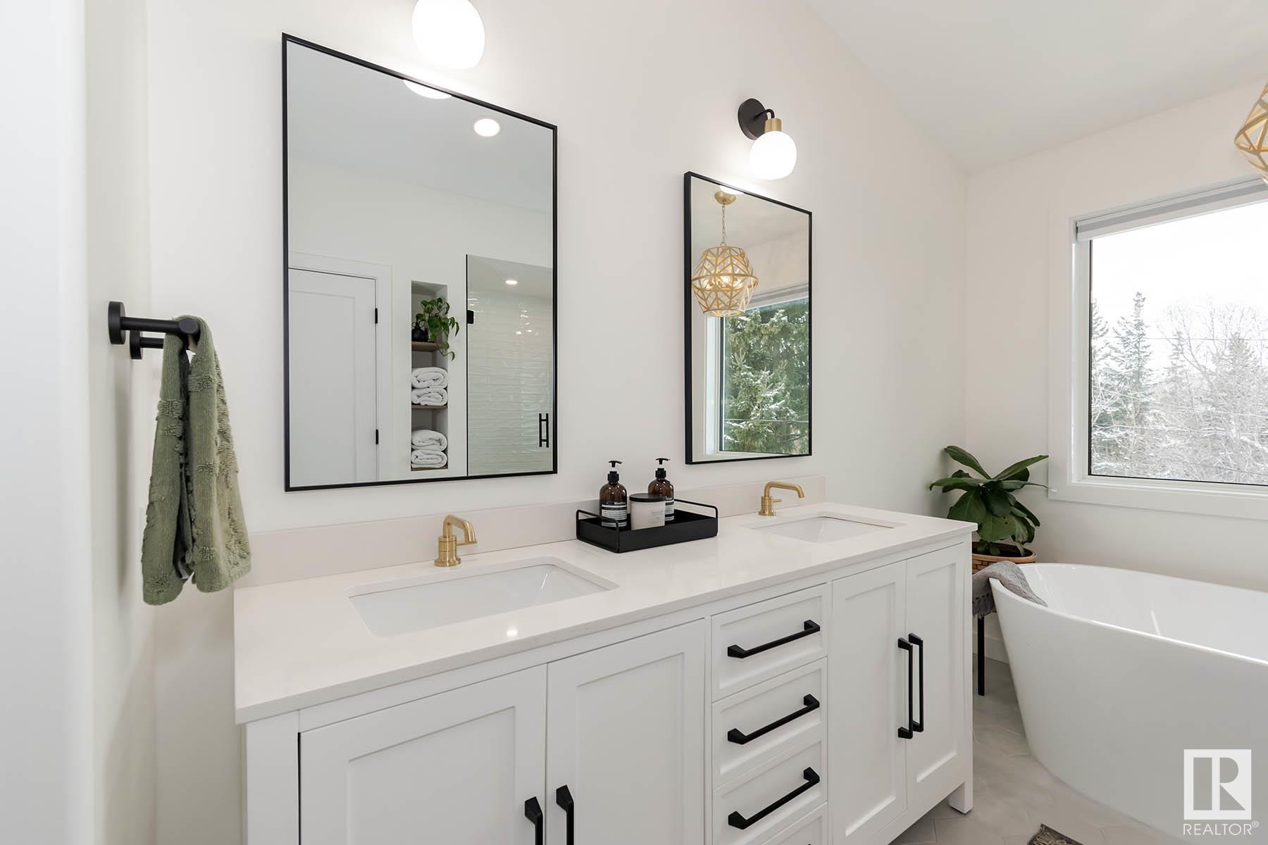      10507 131 ST NW , Edmonton,  ,T5N 1Y5 ;  Listing Number: MLS E4420467