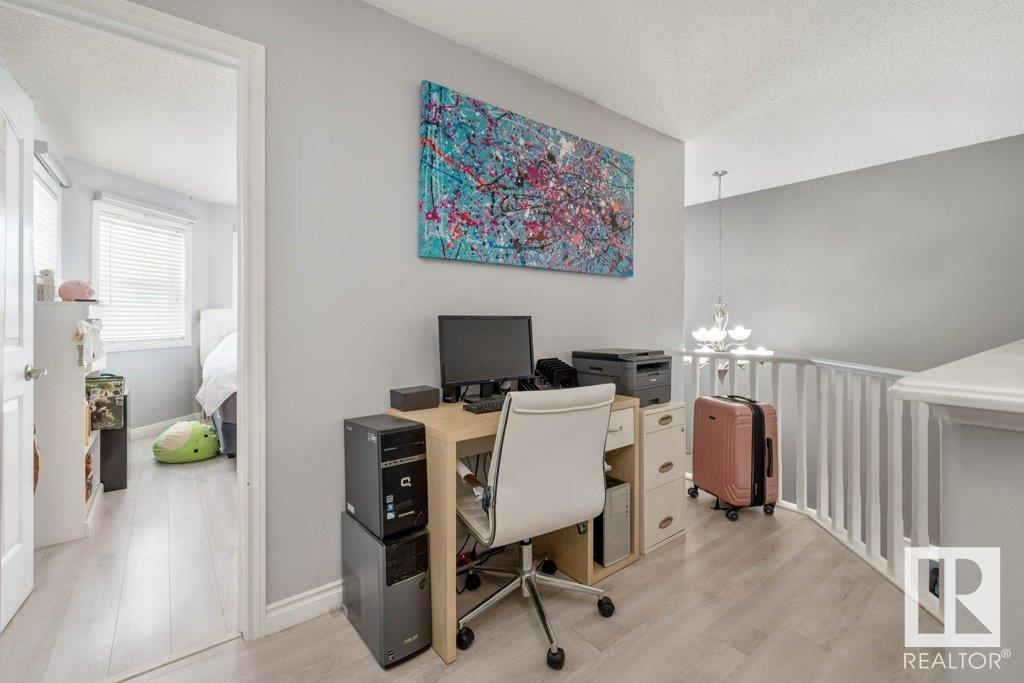      14931 137 ST NW , Edmonton,  ,T6V 1N8 ;  Listing Number: MLS E4420471