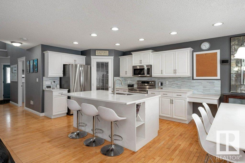      14931 137 ST NW , Edmonton,  ,T6V 1N8 ;  Listing Number: MLS E4420471