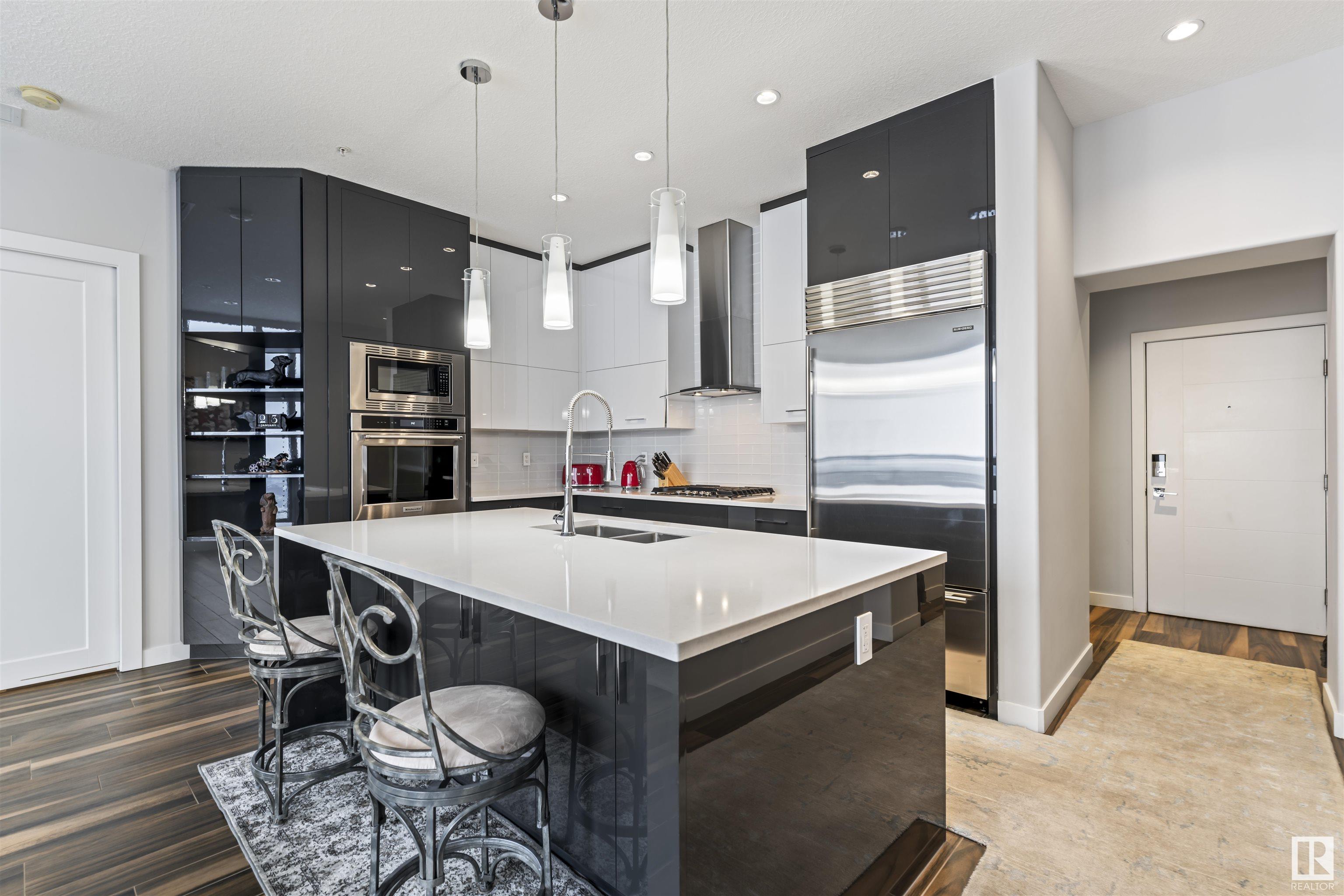      #3002 10238 103 ST NW , Edmonton,  ,T5J 0Y8 ;  Listing Number: MLS E4420477