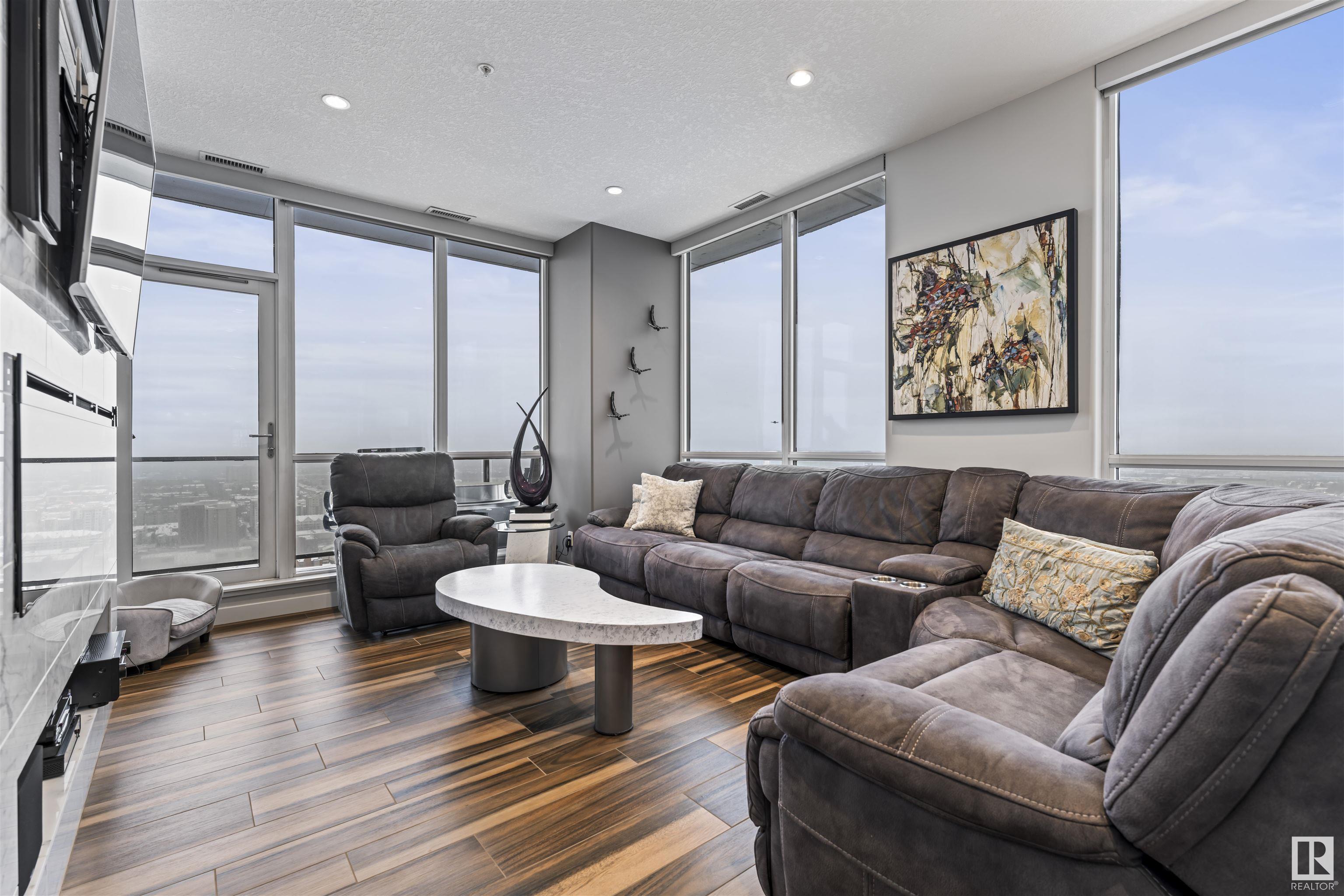      #3002 10238 103 ST NW , Edmonton,  ,T5J 0Y8 ;  Listing Number: MLS E4420477