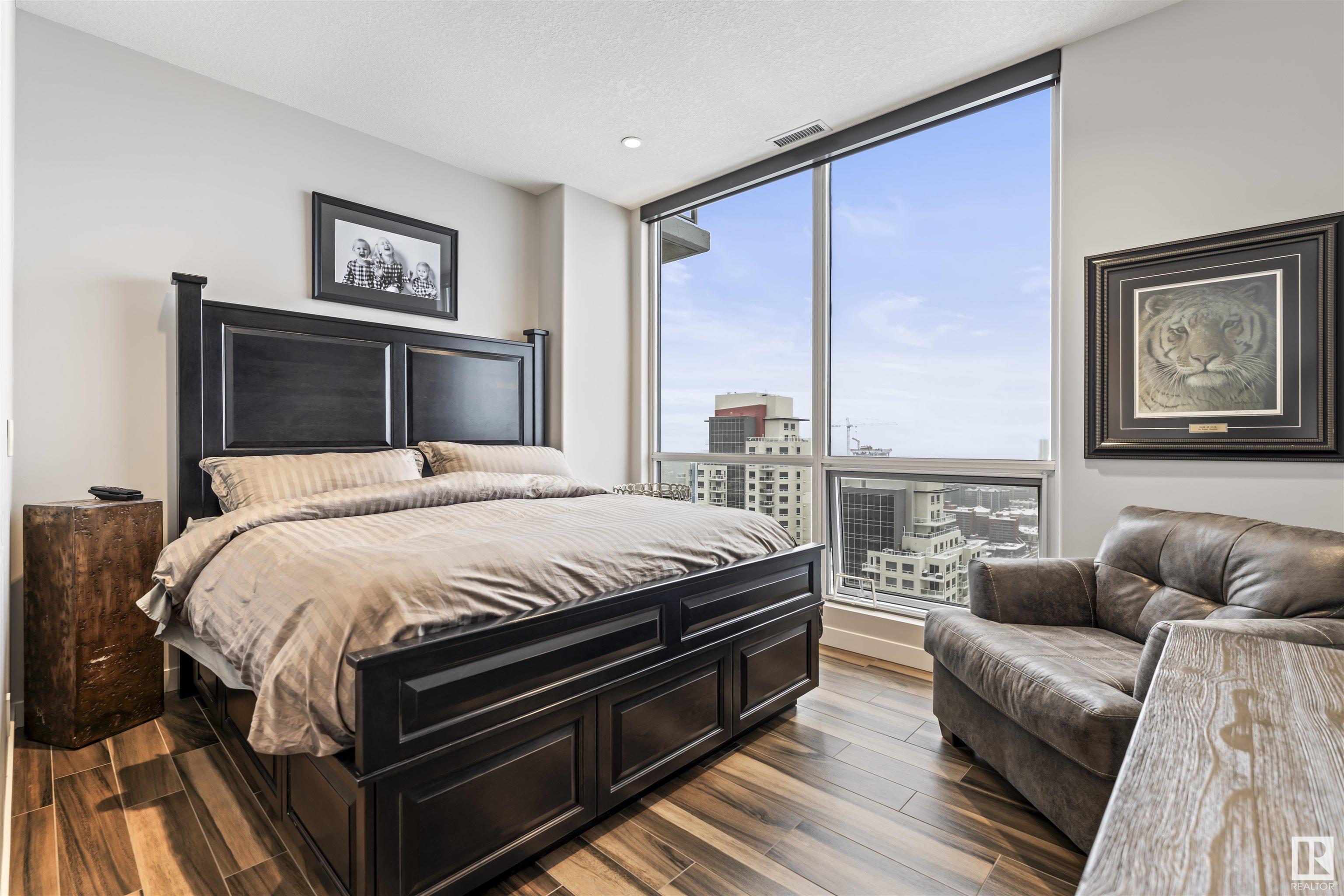      #3002 10238 103 ST NW , Edmonton,  ,T5J 0Y8 ;  Listing Number: MLS E4420477