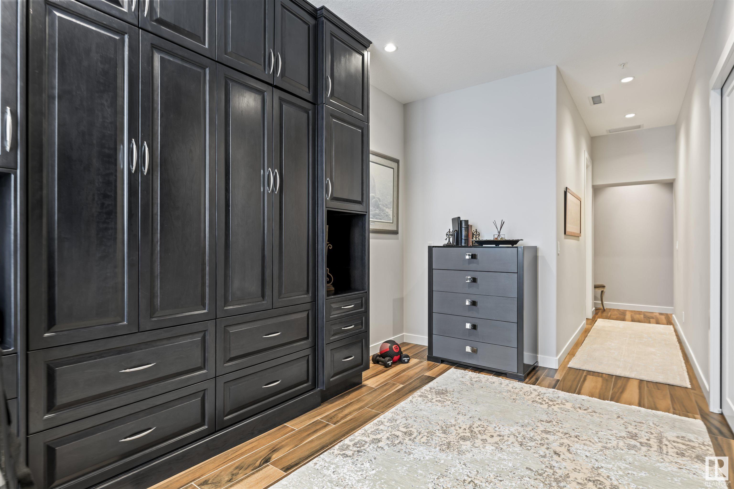      #3002 10238 103 ST NW , Edmonton,  ,T5J 0Y8 ;  Listing Number: MLS E4420477