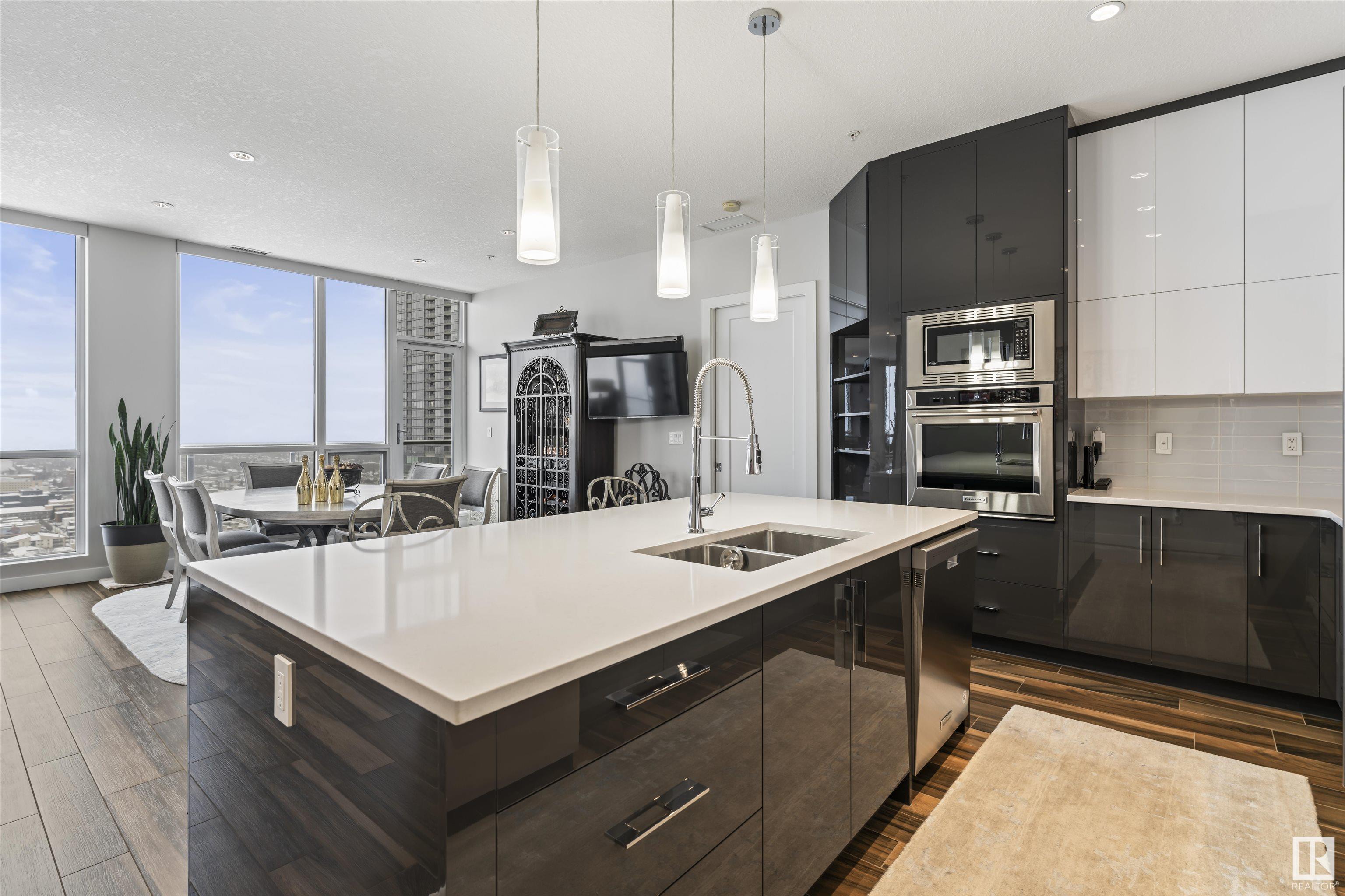      #3002 10238 103 ST NW , Edmonton,  ,T5J 0Y8 ;  Listing Number: MLS E4420477