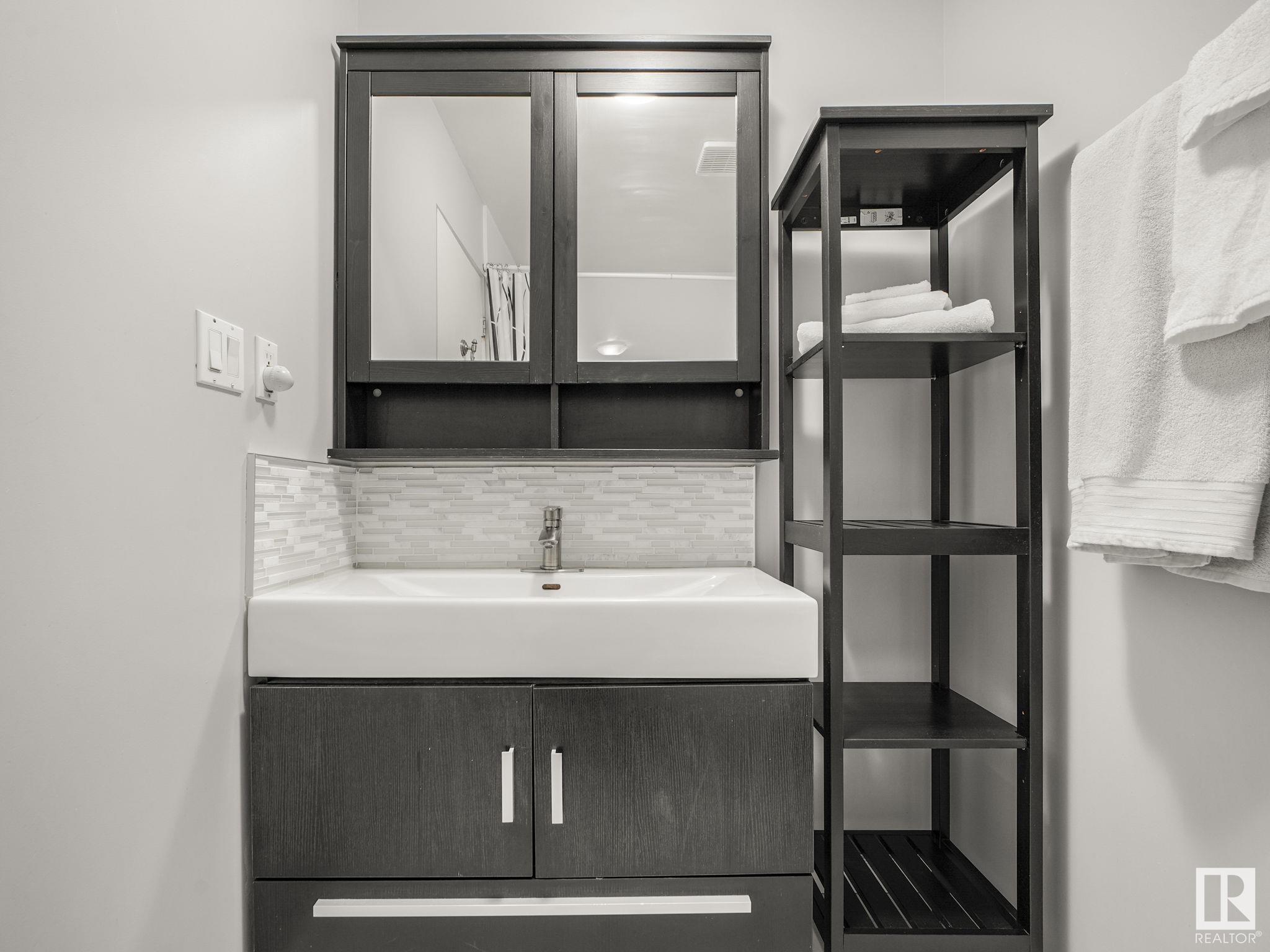      #305 10355 105 ST NW , Edmonton,  ,T5J 1E8 ;  Listing Number: MLS E4420478