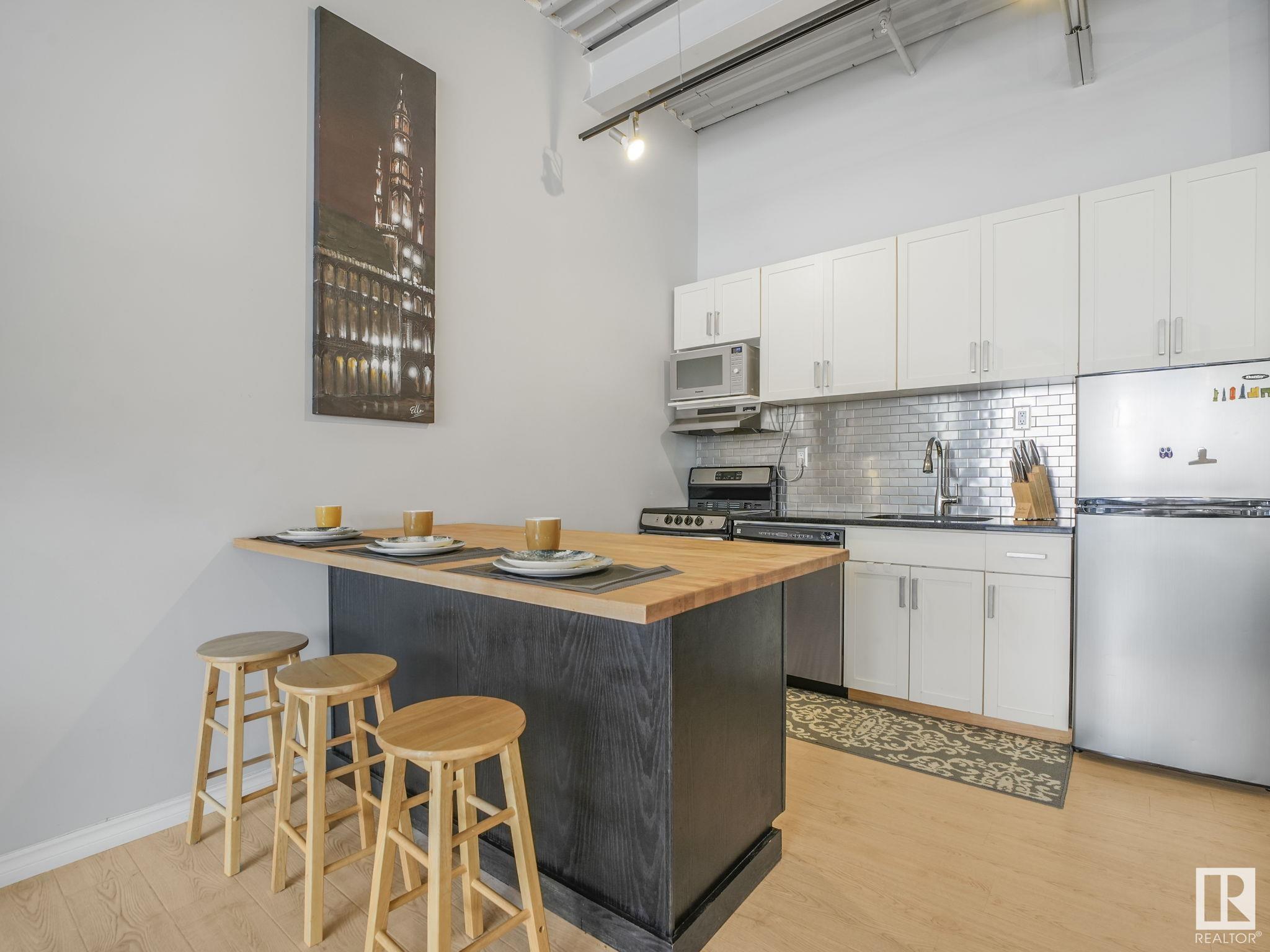      #305 10355 105 ST NW , Edmonton,  ,T5J 1E8 ;  Listing Number: MLS E4420478