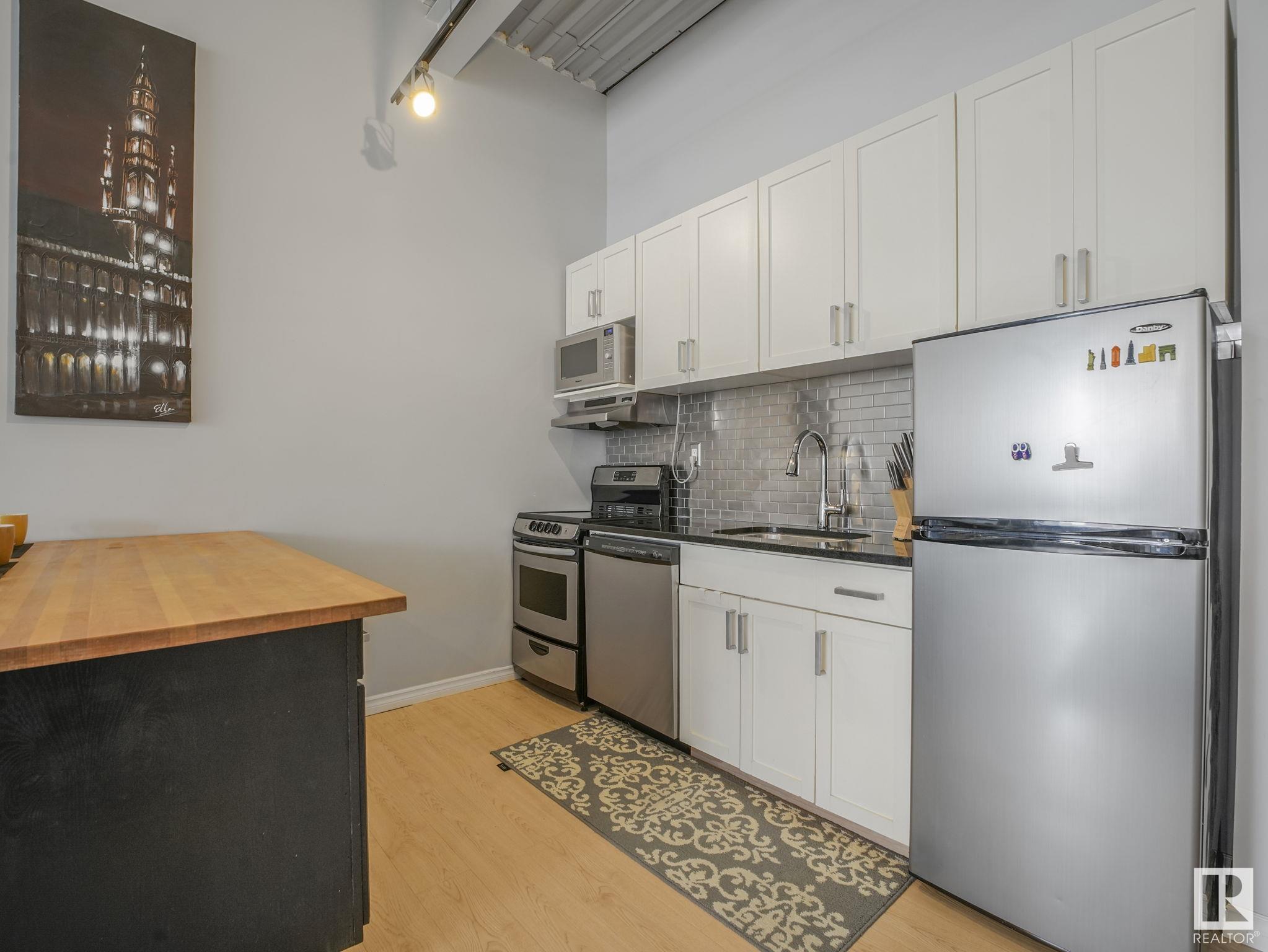      #305 10355 105 ST NW , Edmonton,  ,T5J 1E8 ;  Listing Number: MLS E4420478