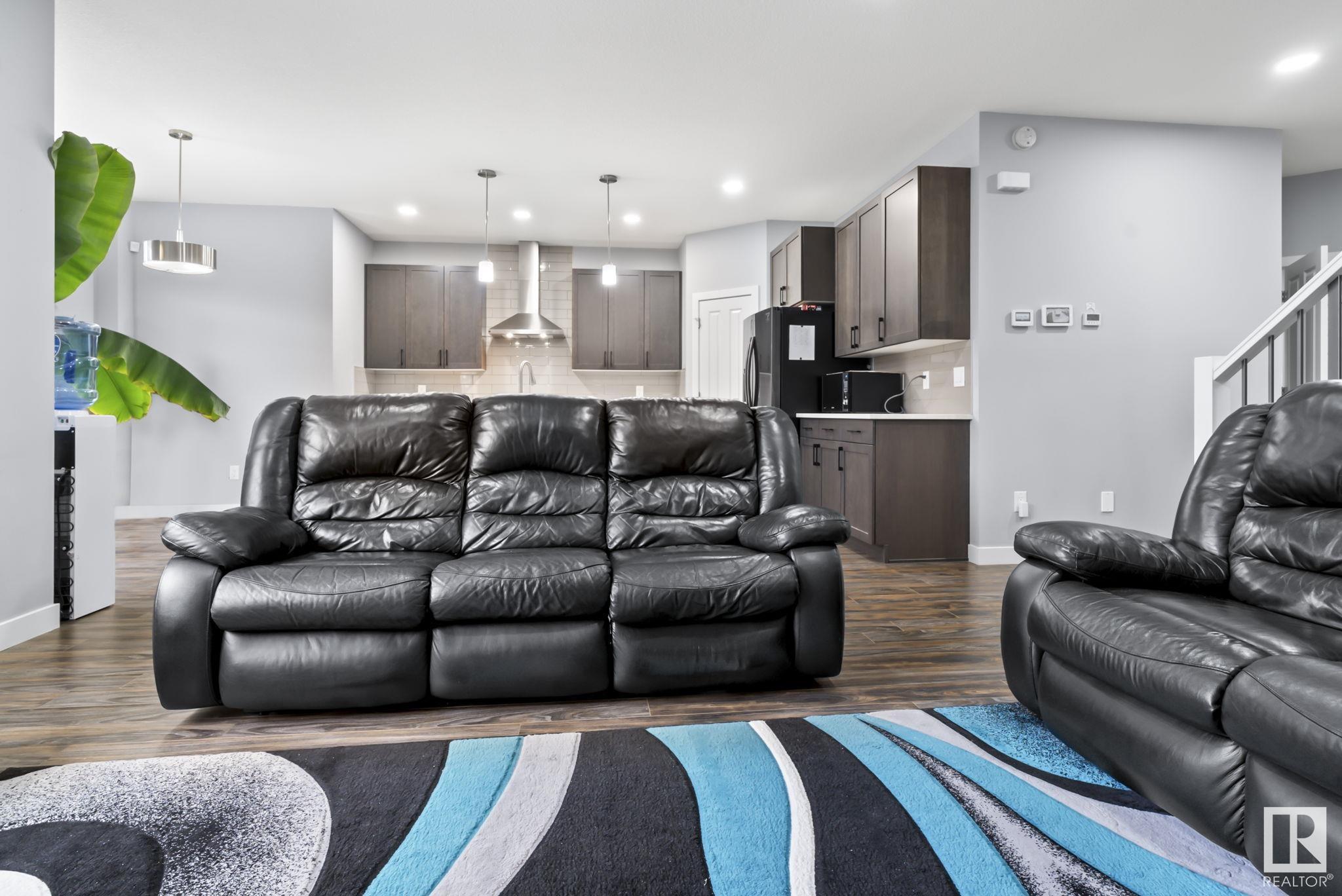      455 41 AV NW , Edmonton,  ,T6T 2G2 ;  Listing Number: MLS E4420481