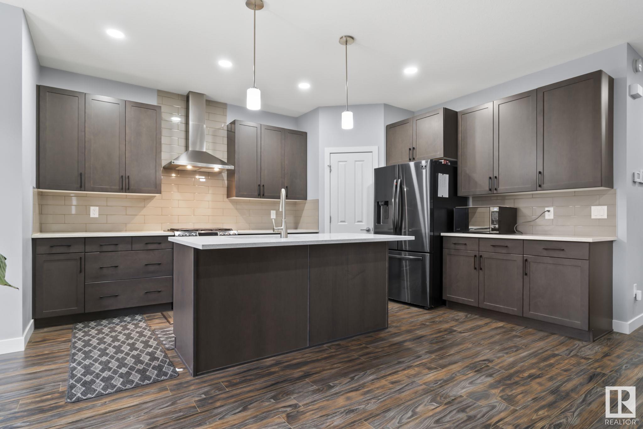      455 41 AV NW , Edmonton,  ,T6T 2G2 ;  Listing Number: MLS E4420481