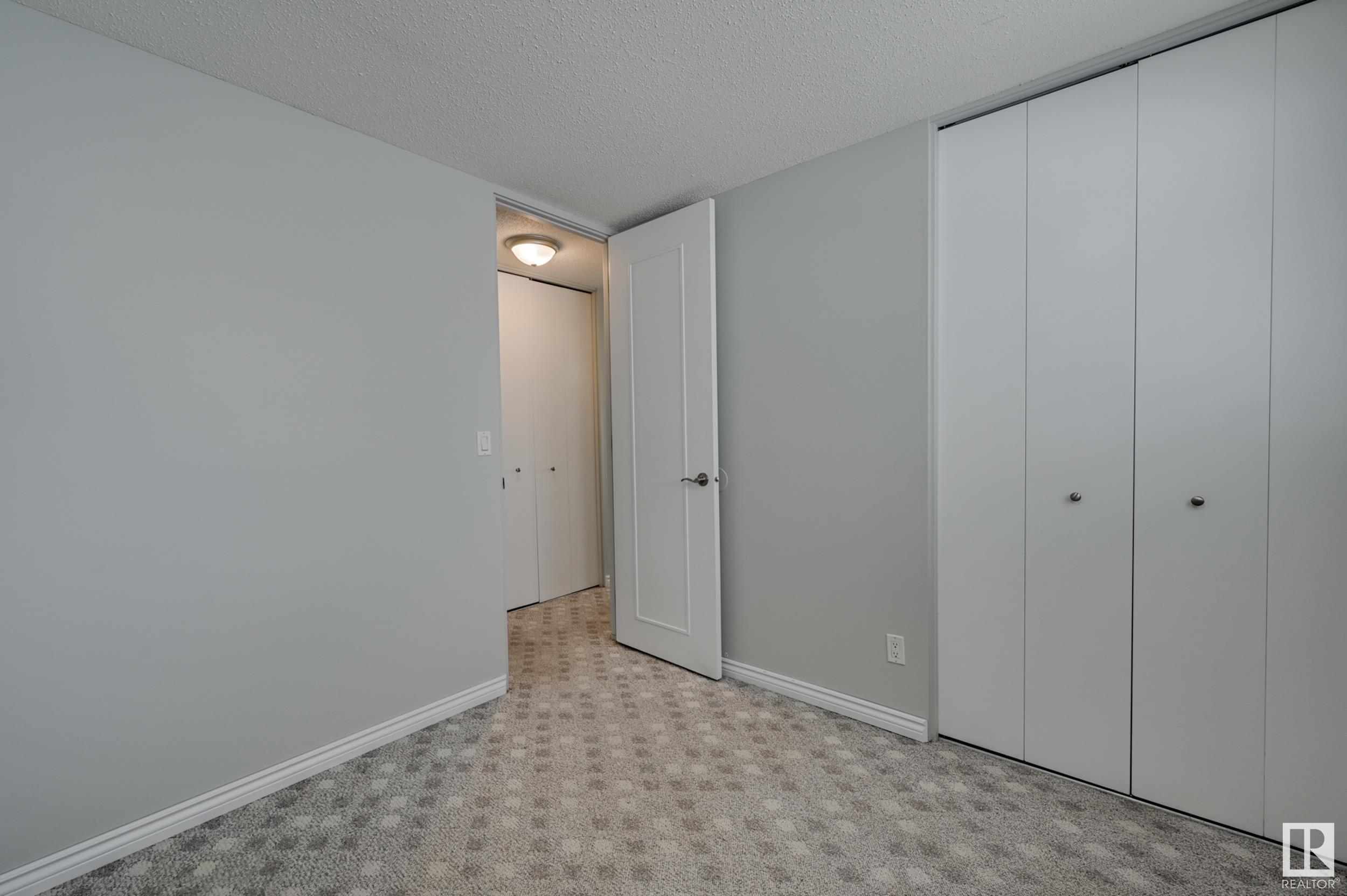      3660 73 ST NW , Edmonton,  ,T6K 0L7 ;  Listing Number: MLS E4420482