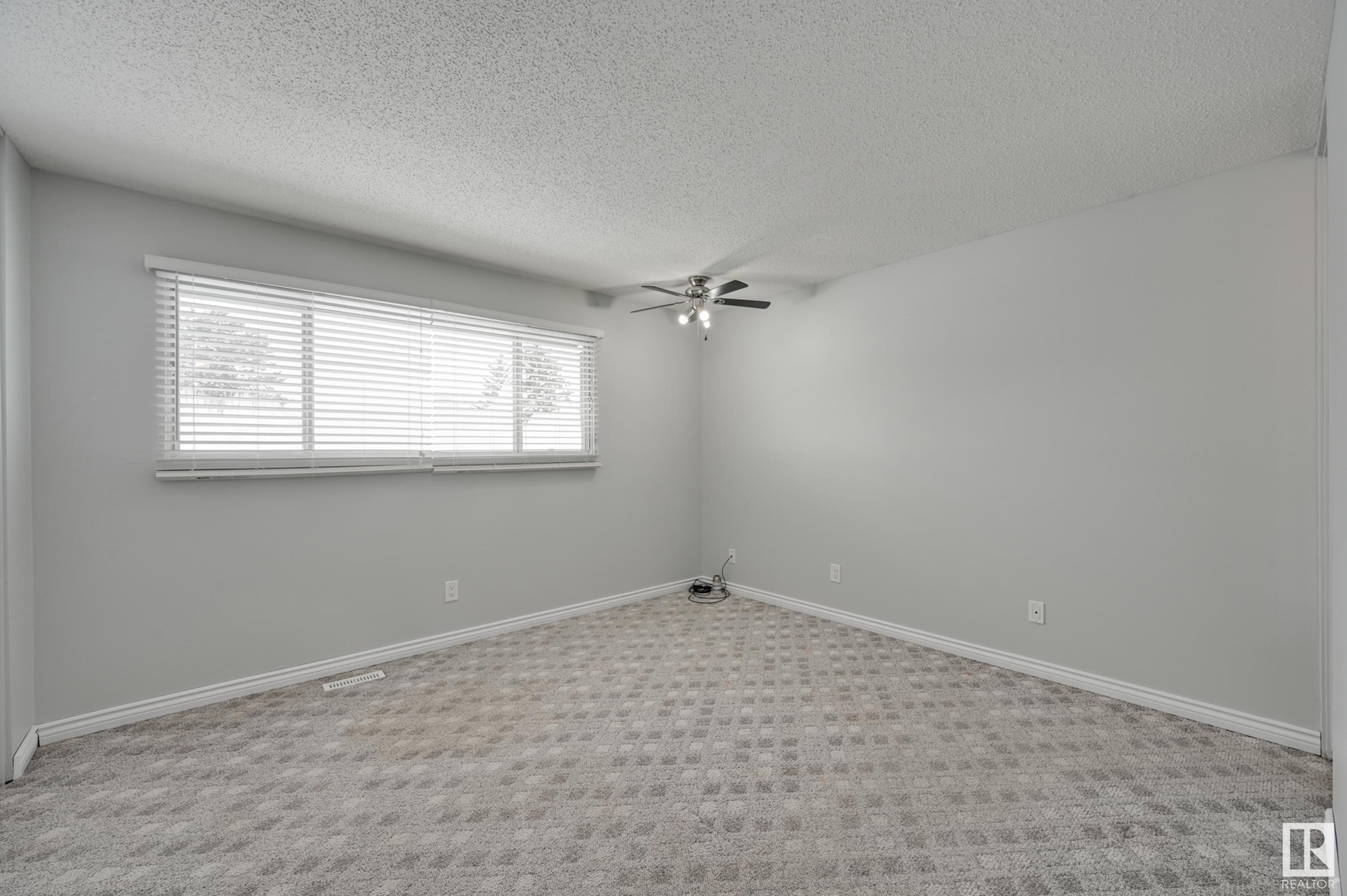      3660 73 ST NW , Edmonton,  ,T6K 0L7 ;  Listing Number: MLS E4420482