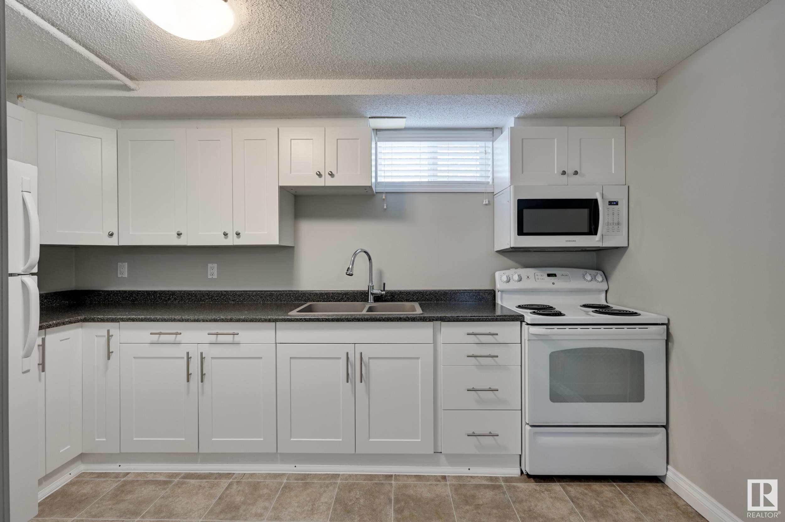      3660 73 ST NW , Edmonton,  ,T6K 0L7 ;  Listing Number: MLS E4420482