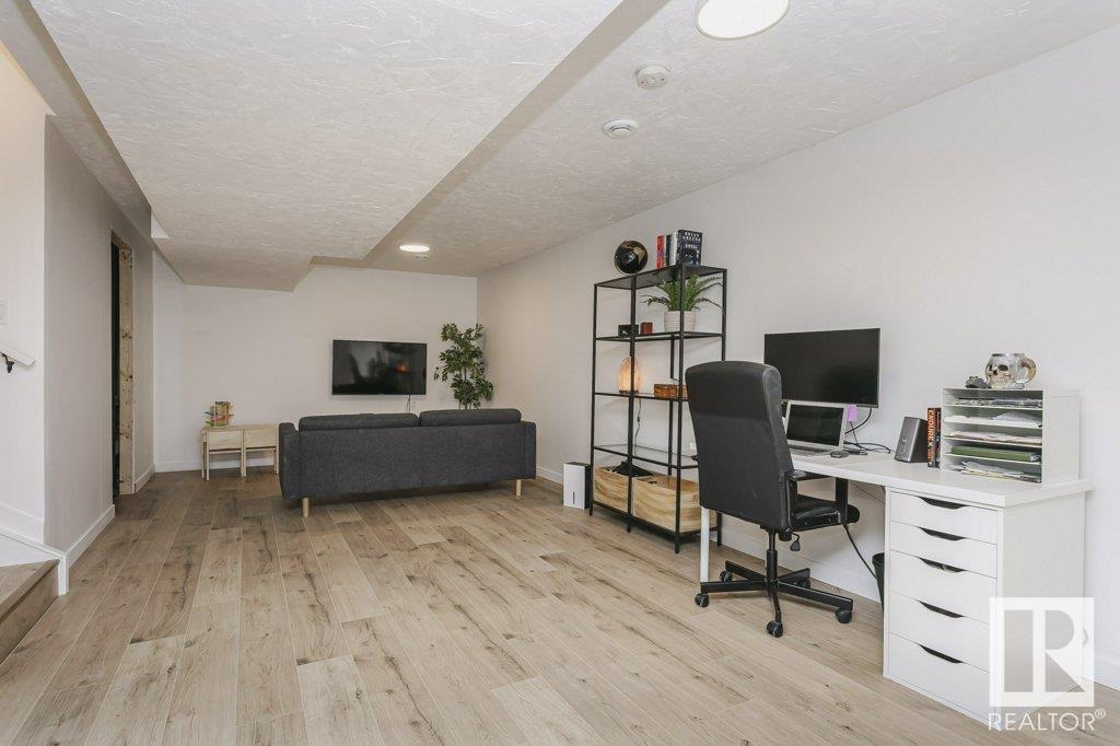      199 CHARLESWORTH DR SW , Edmonton,  ,T6X 2W2 ;  Listing Number: MLS E4420484