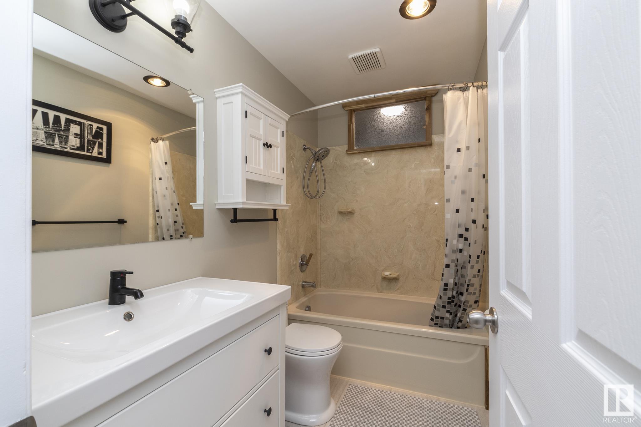      5204 43 AV , Leduc,  ,T9E 5A6 ;  Listing Number: MLS E4420490