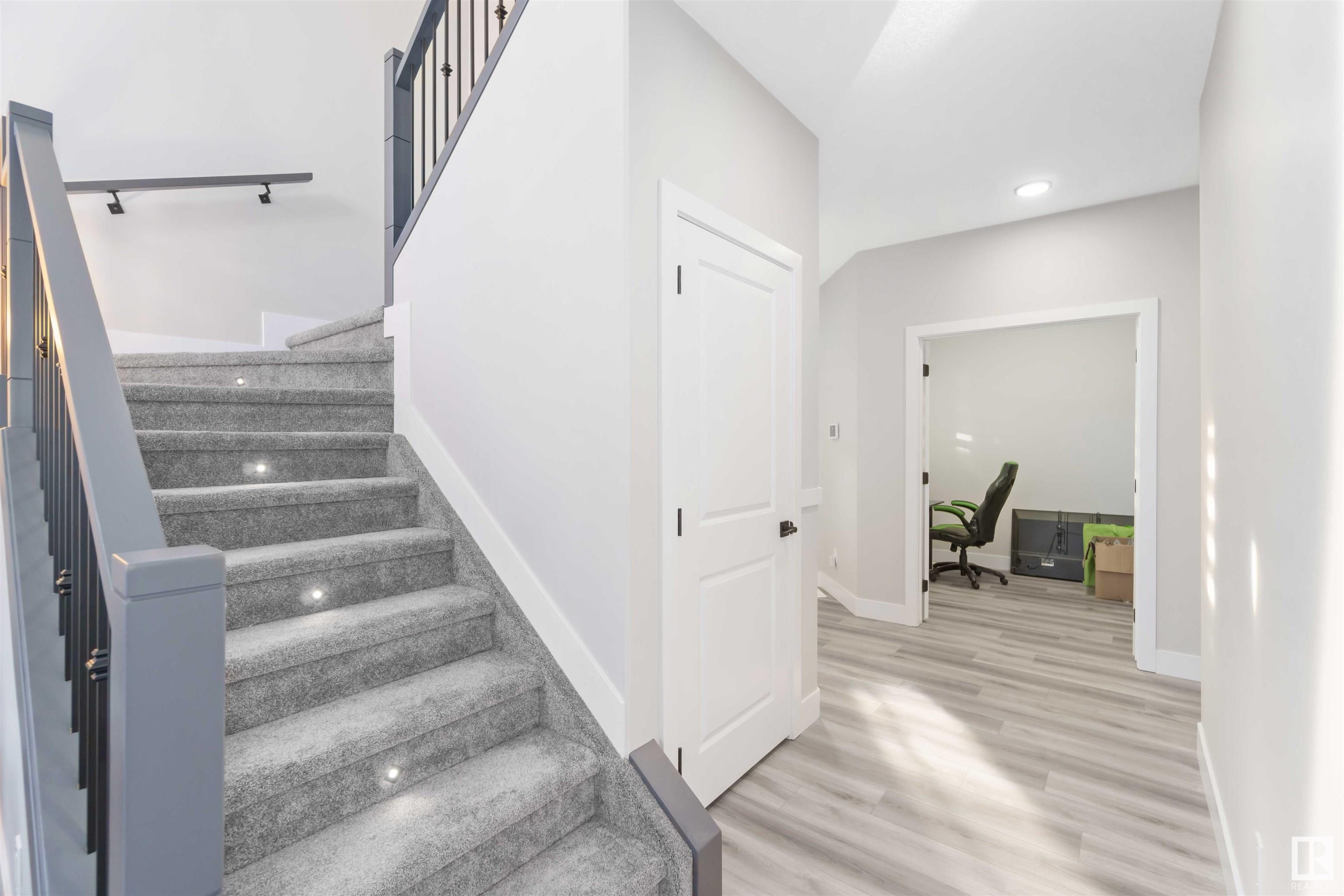      6012 173 AV NW NW , Edmonton,  ,T5Y 3W3 ;  Listing Number: MLS E4420493
