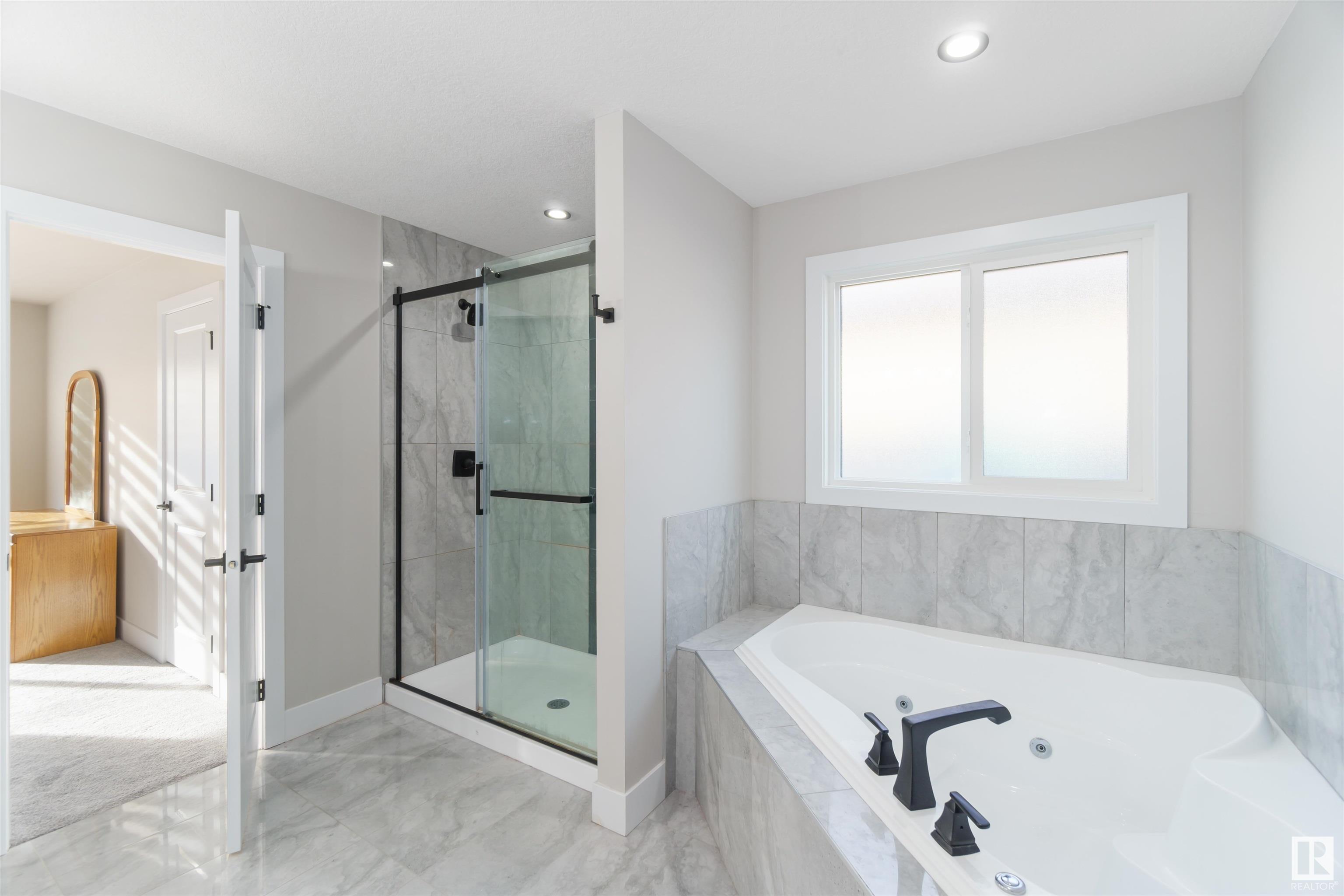      6012 173 AV NW NW , Edmonton,  ,T5Y 3W3 ;  Listing Number: MLS E4420493