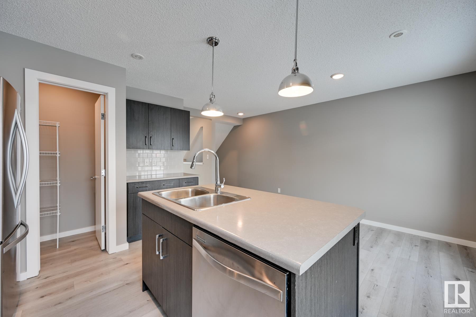      #4 2215 24 ST NW , Edmonton,  ,T6T 1A6 ;  Listing Number: MLS E4420502