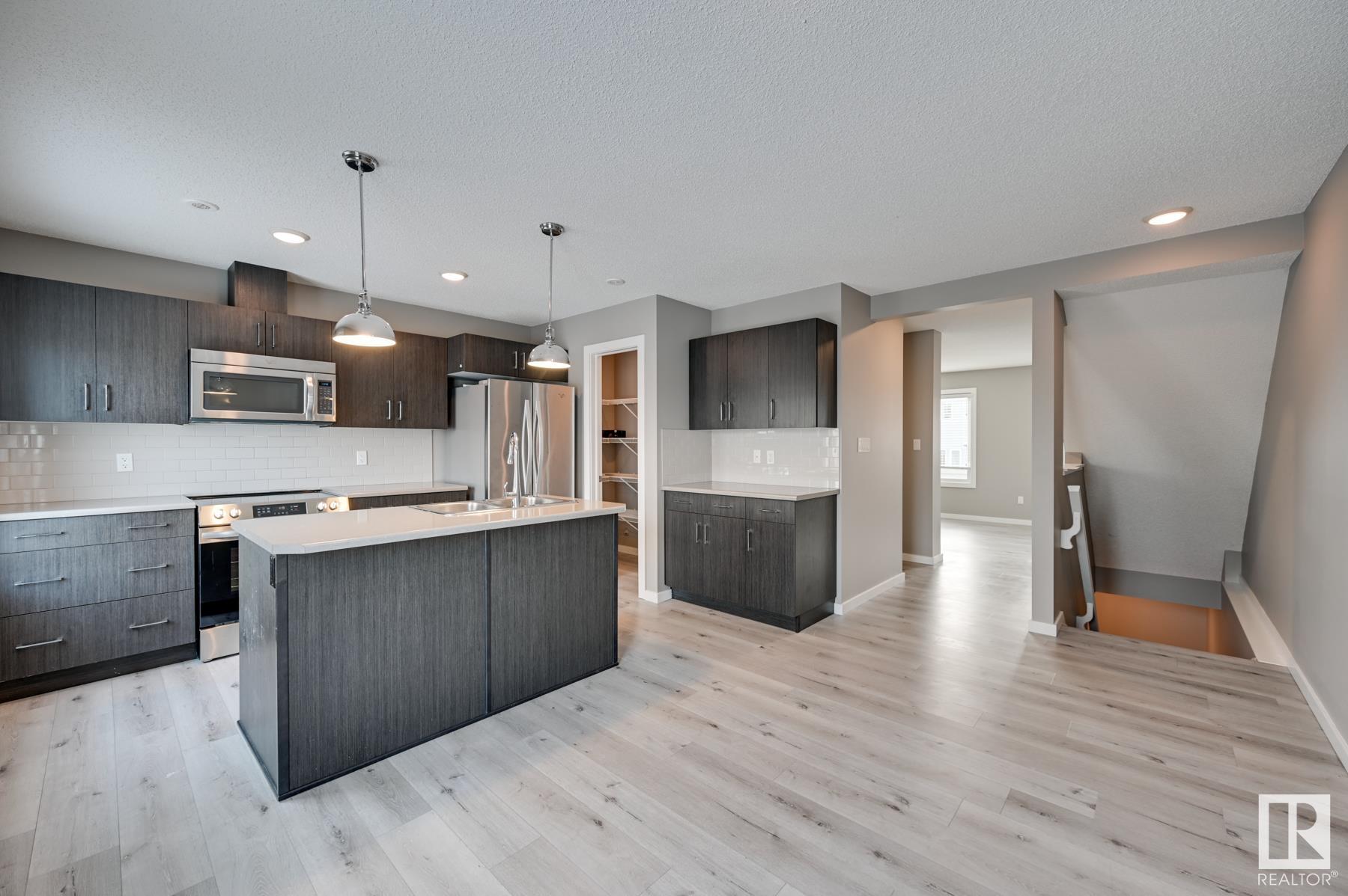      #4 2215 24 ST NW , Edmonton,  ,T6T 1A6 ;  Listing Number: MLS E4420502