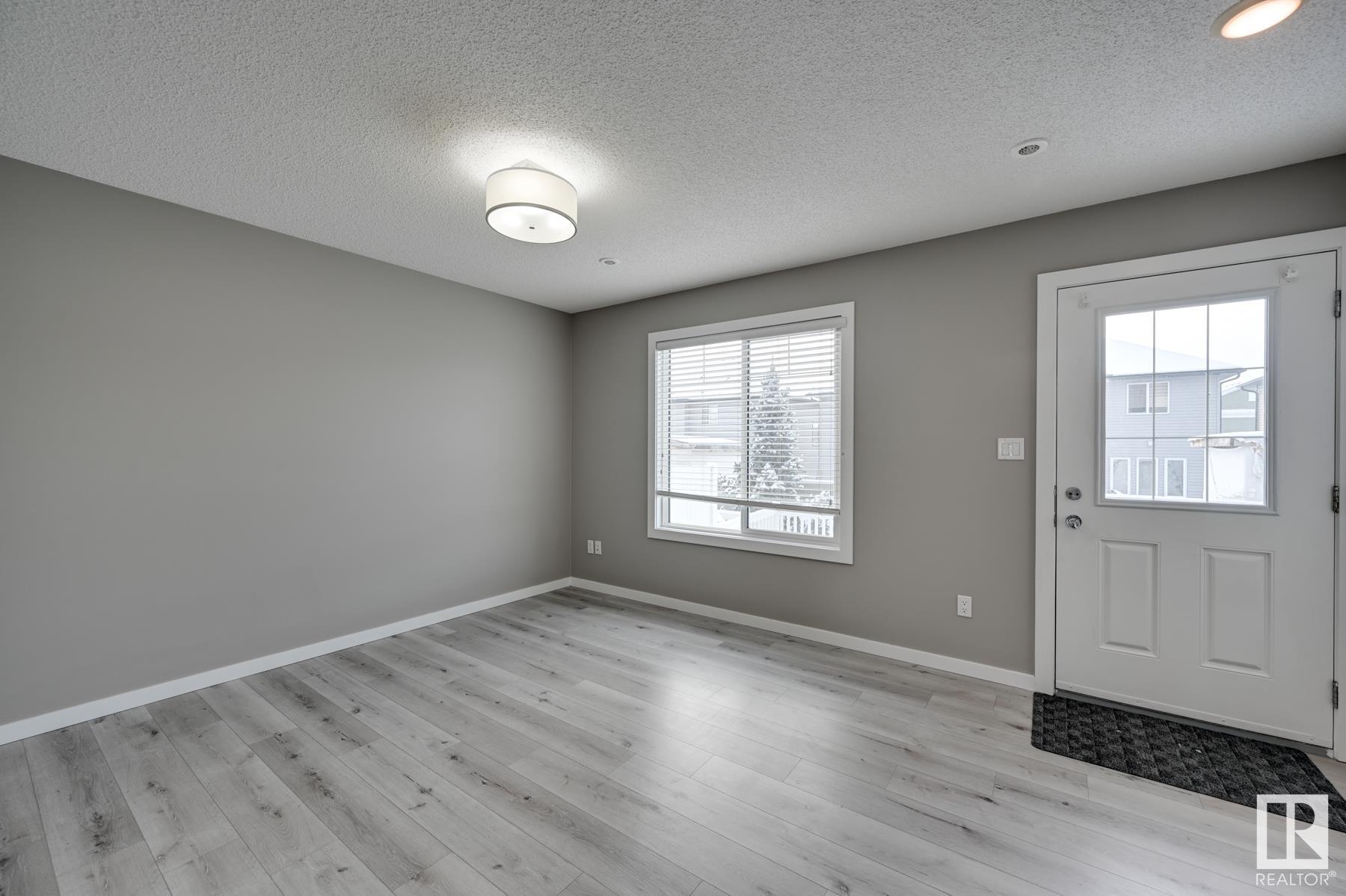      #4 2215 24 ST NW , Edmonton,  ,T6T 1A6 ;  Listing Number: MLS E4420502