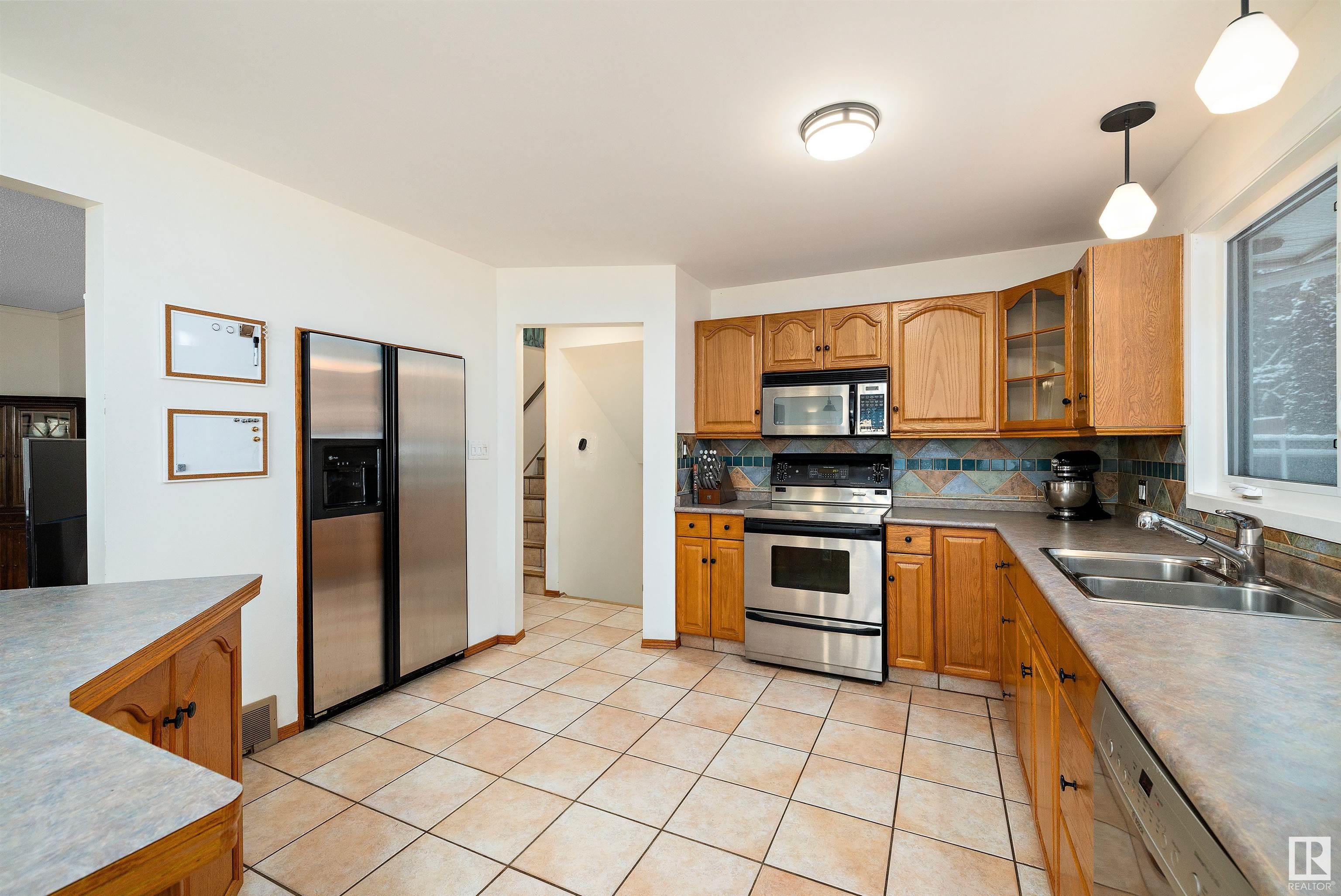      15107 54 AV NW , Edmonton,  ,T6H 4Z1 ;  Listing Number: MLS E4420504