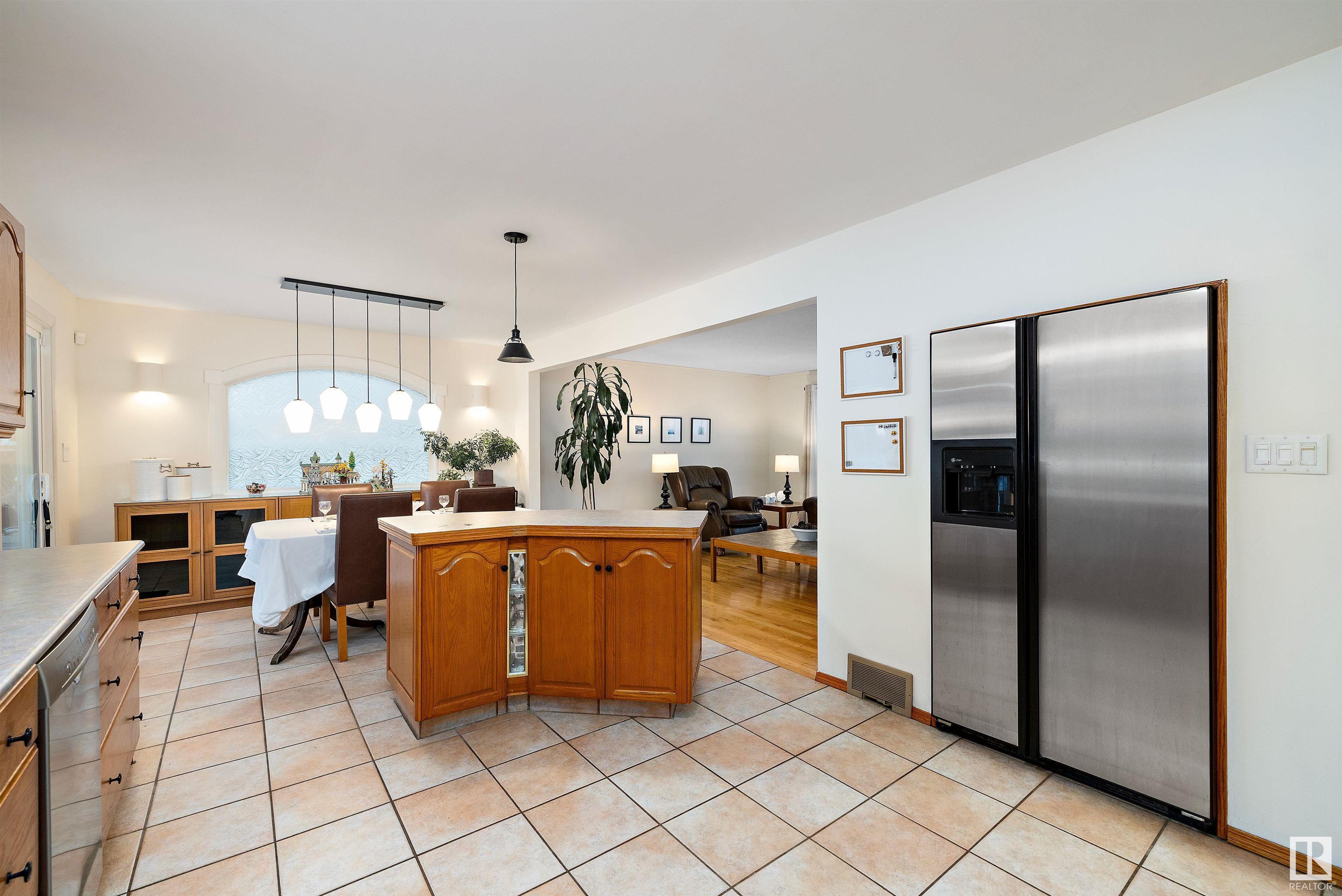      15107 54 AV NW , Edmonton,  ,T6H 4Z1 ;  Listing Number: MLS E4420504