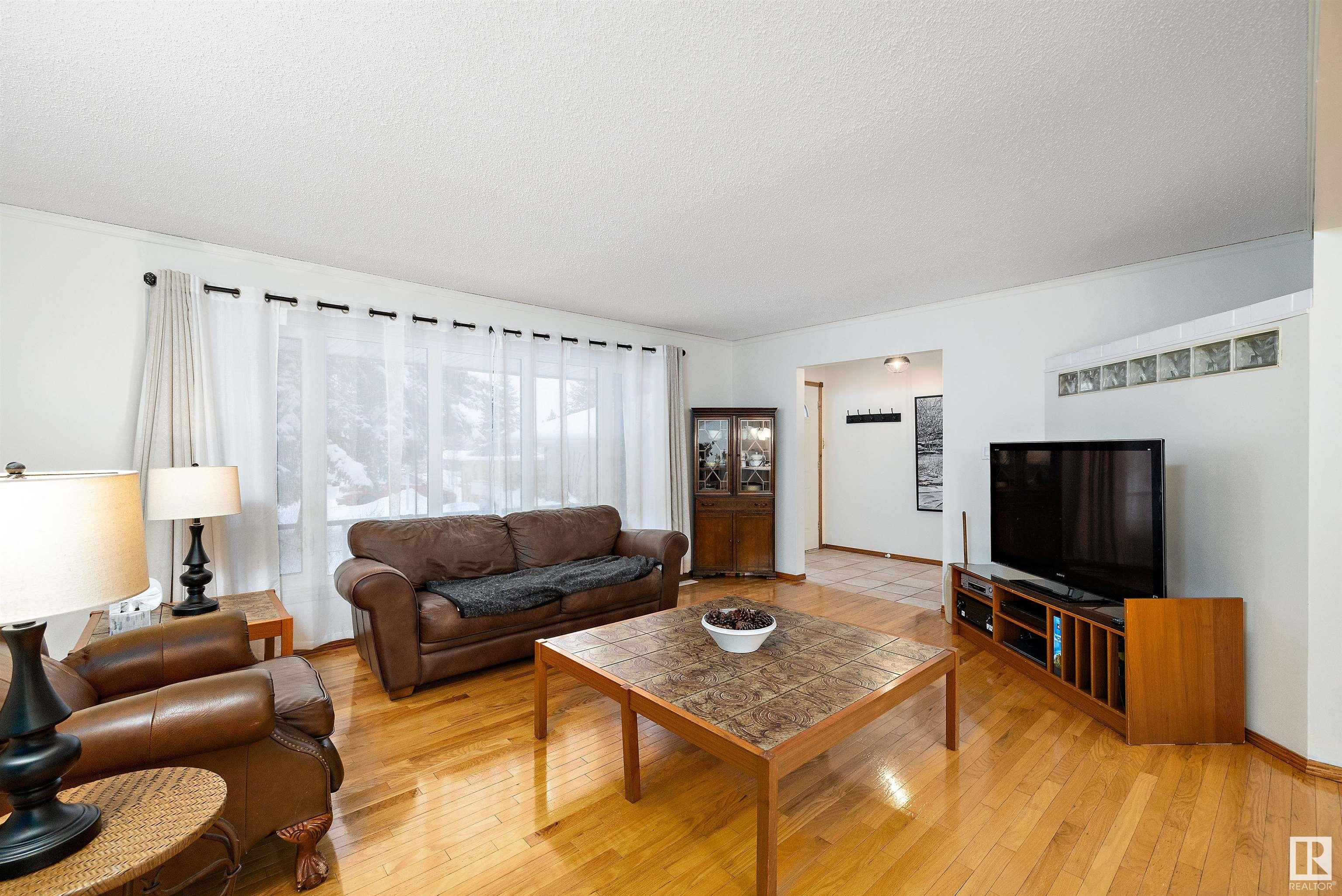      15107 54 AV NW , Edmonton,  ,T6H 4Z1 ;  Listing Number: MLS E4420504