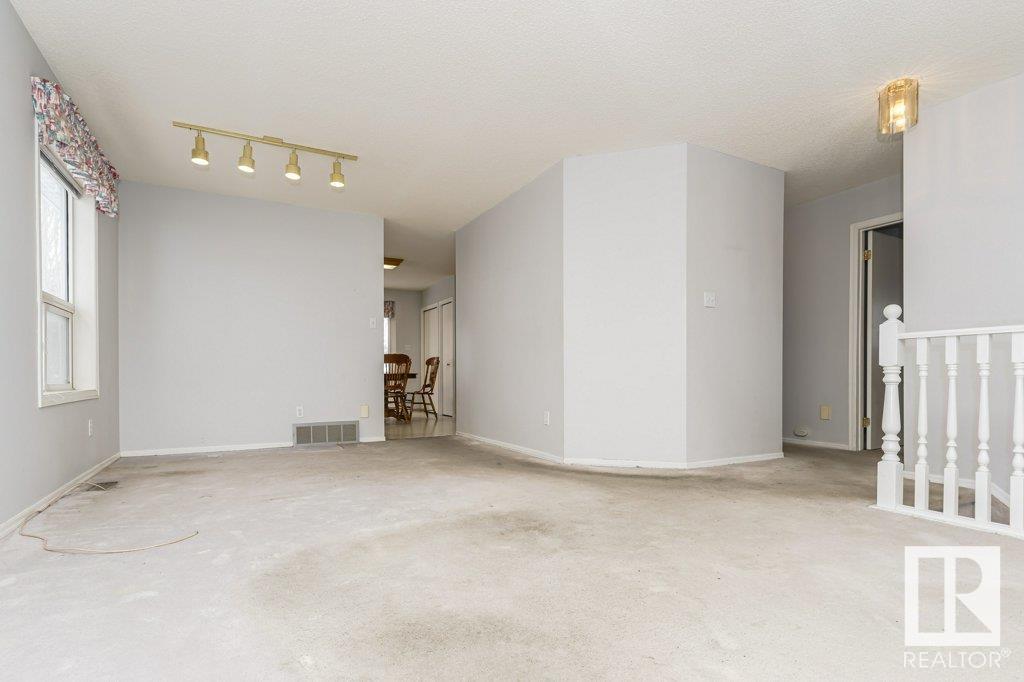      529 JELLETT WY NW , Edmonton,  ,T6L 6P9 ;  Listing Number: MLS E4420511