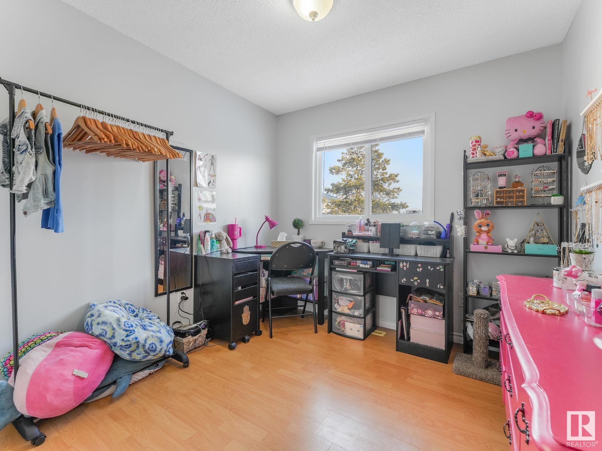      126 CENTENNIAL CO NW , Edmonton,  ,T5P 4H5 ;  Listing Number: MLS E4420515
